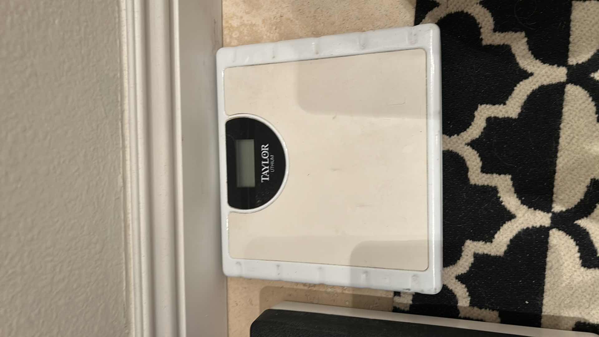 Photo 1 of DETECTO PHYSICIANS SCALE W HEIGHT ROD AND TAYLOR BATHROOM SCALE