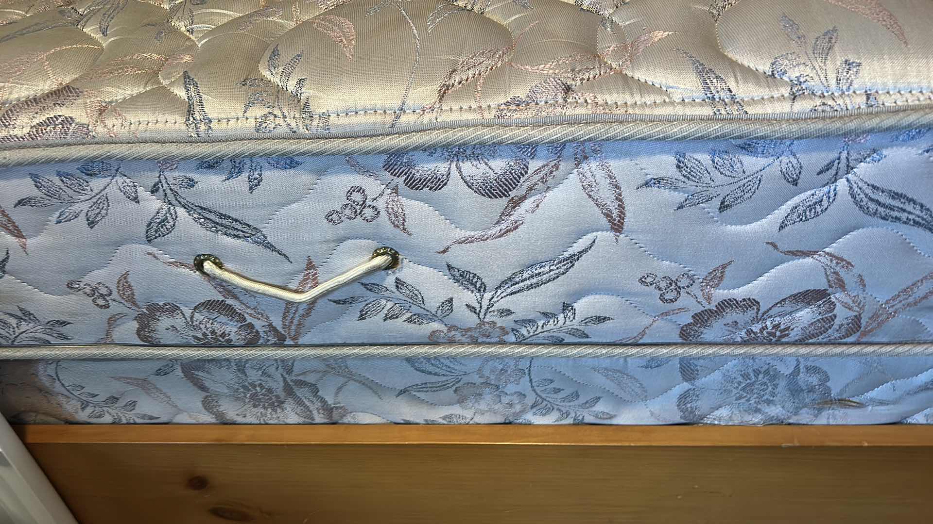 Photo 1 of BEAUTYREST QUEEN MATTRESS