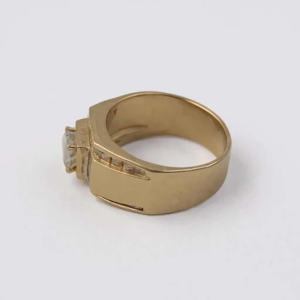 Photo 1 of 18K YELLOW GOLD W 0.70 ctw DIAMOND RING (SIZE 8.25) TTL GRAMS 11.90 W INSURANCE APPRAISAL ITEM # 2006 