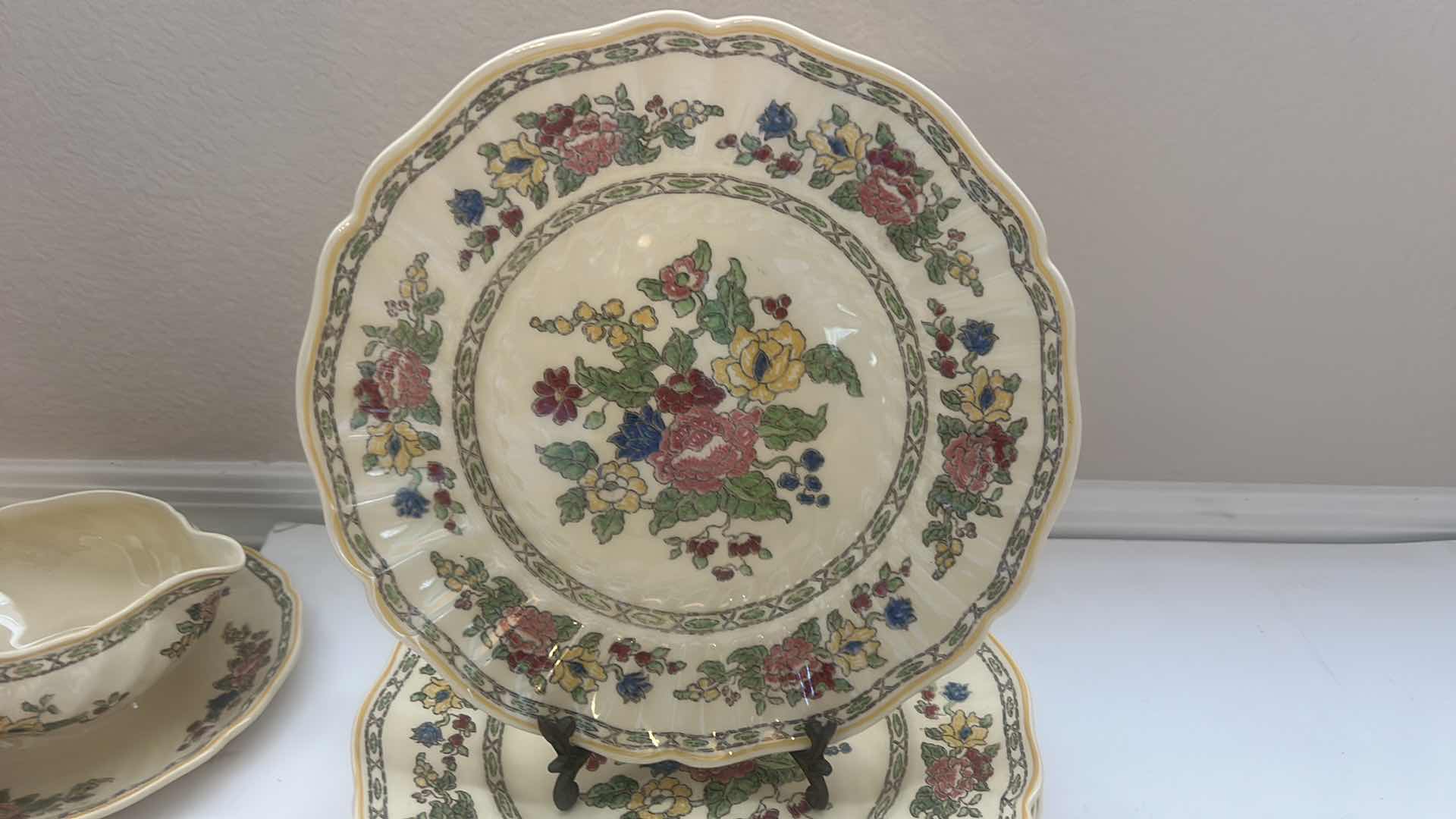 Photo 1 of 8 - ROYAL DOULTON THE CAVENDISH DINNER PLATES 9.5”