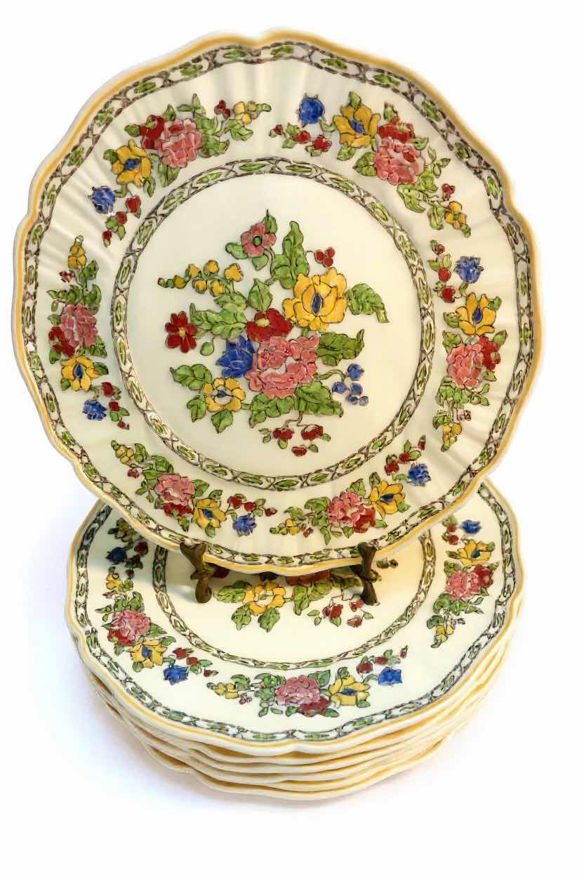 Photo 1 of 8 - ROYAL DOULTON THE CAVENDISH DINNER PLATES 9.5”