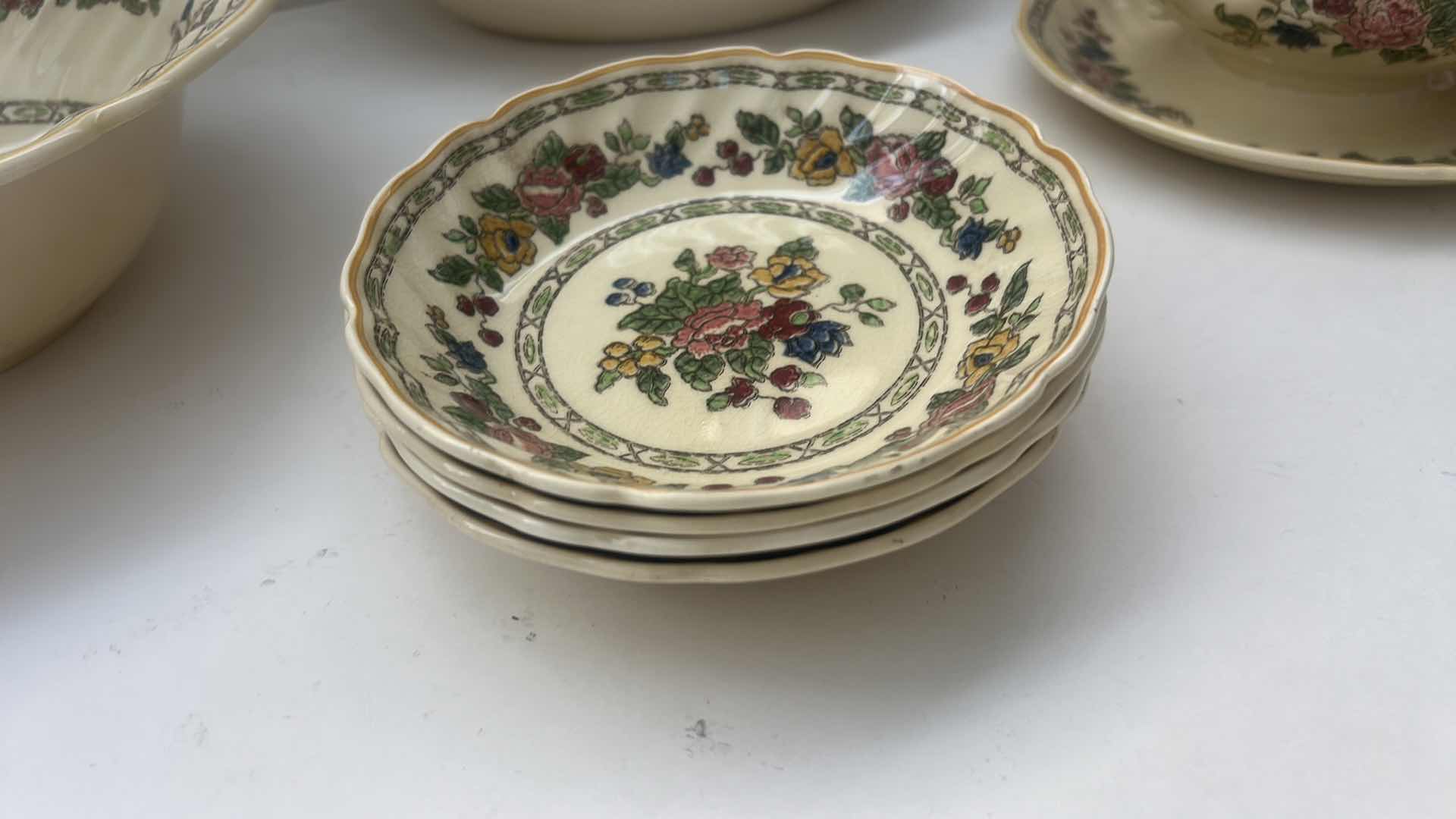Photo 1 of 7 - ROYAL DOULTON THE CAVENDISH BOWLS AND MORE