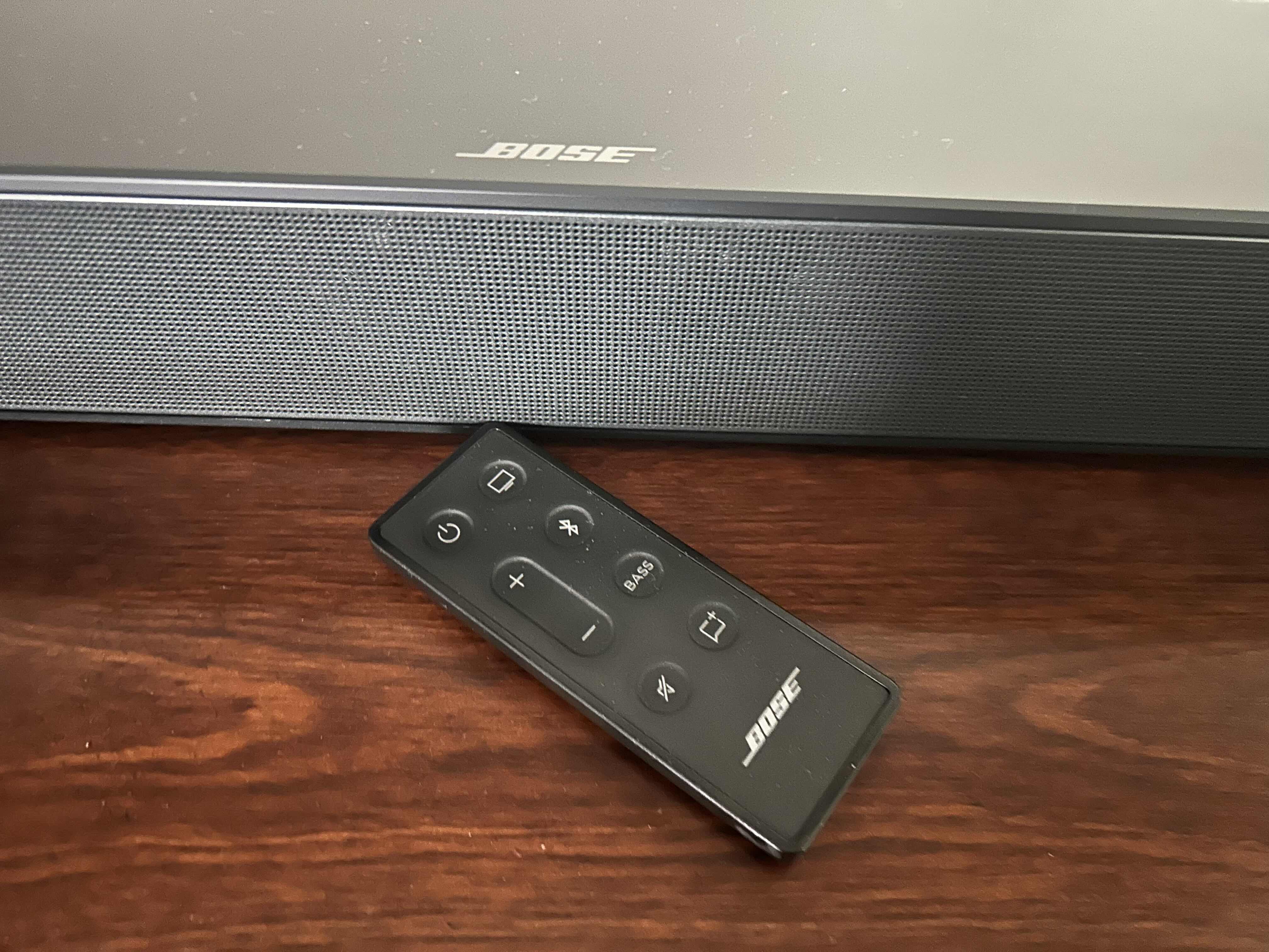 Photo 1 of BOSE SOUND BAR W REMOTE