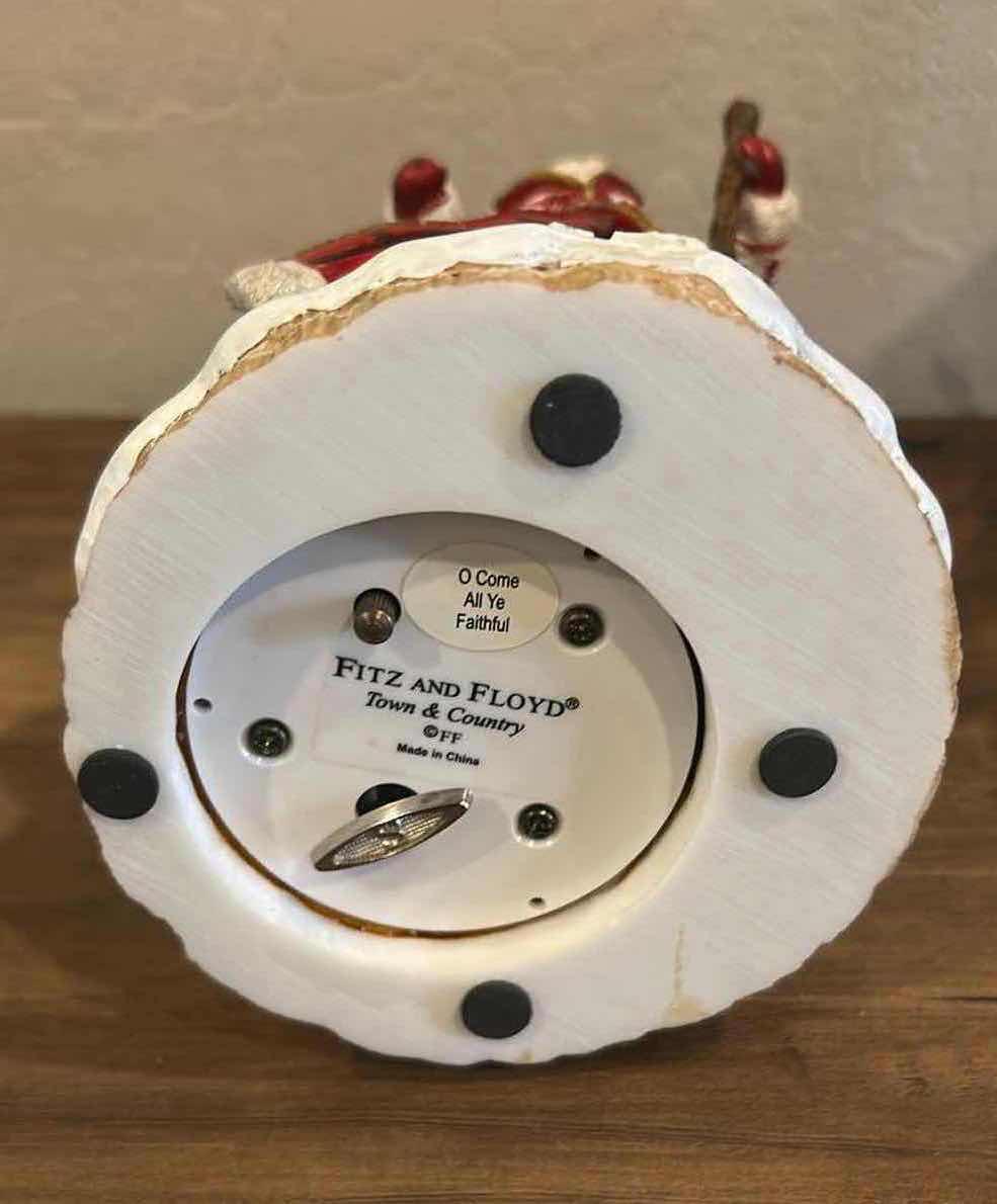 Photo 1 of FITZ & FLOYD TOWN & COUNTRY SANTA FIGURE MUSICAL