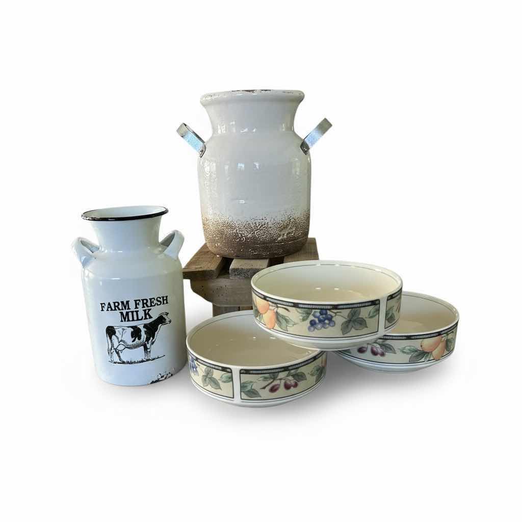 Photo 1 of 5 PC PORCELAIN AND MINI TABLE (TALLEST H 8.5”)