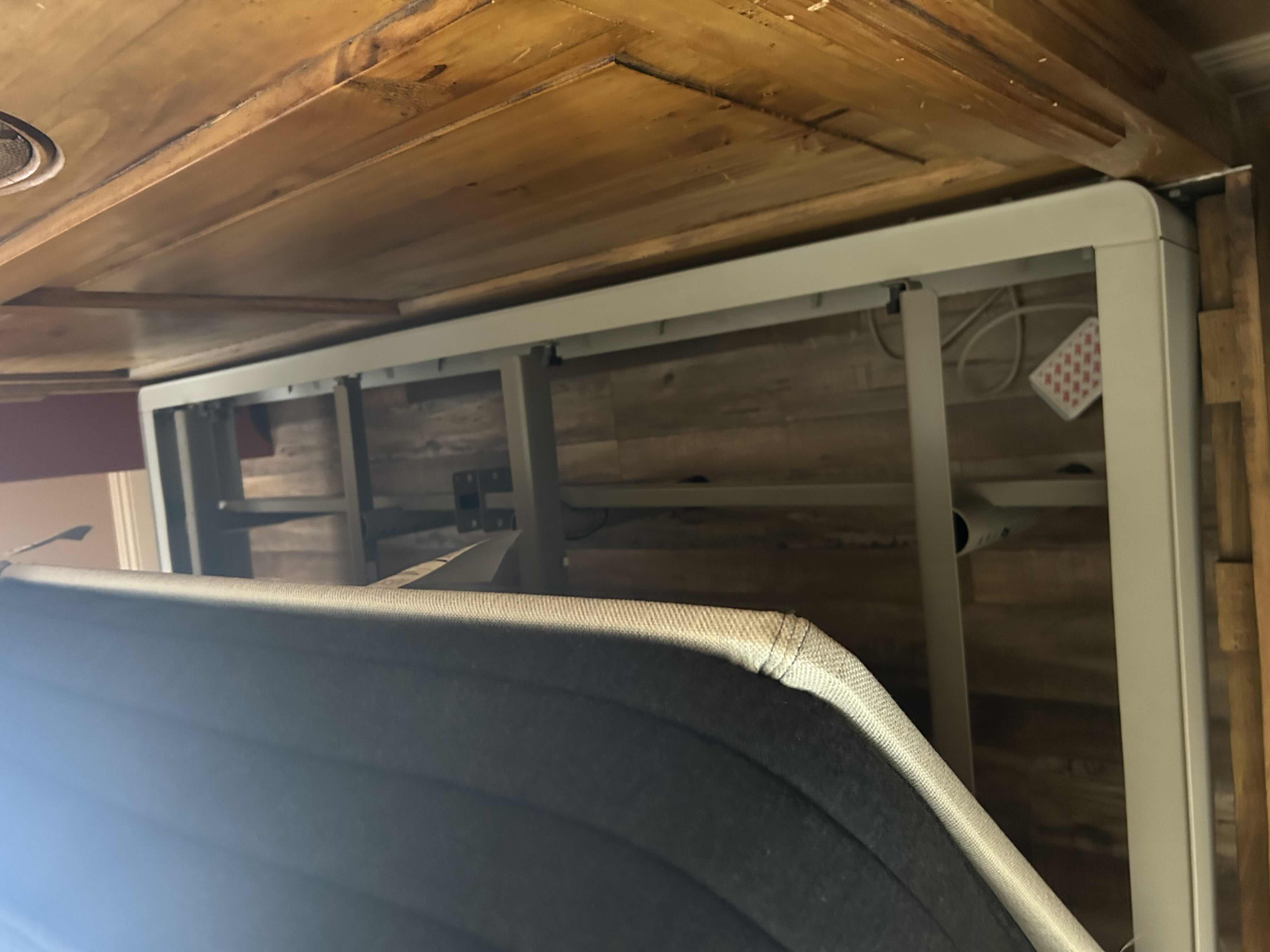 Photo 1 of CAL KING HEIRLOOM PILLOW TOP MATTRESS W ELECTRIC BASE & REMOTE