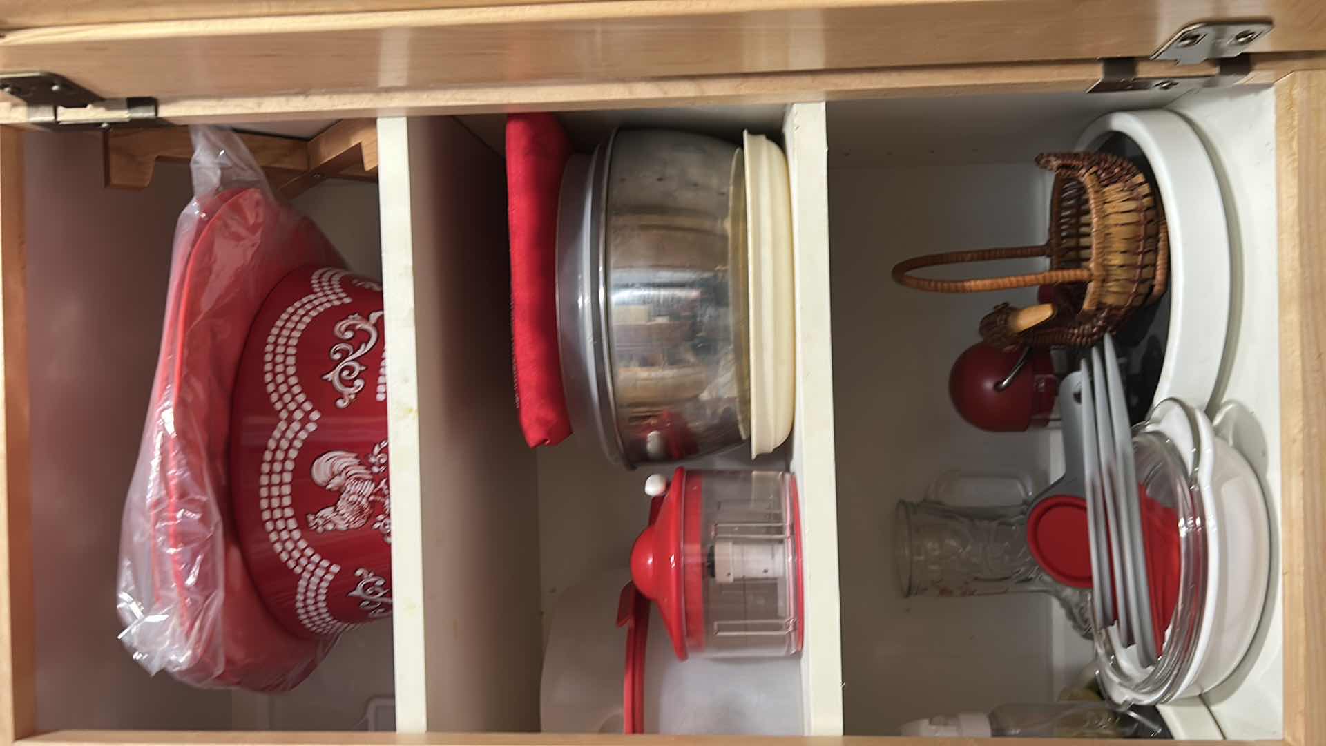 Photo 1 of CONTENTS OF CABINET ASSORTED PLASTIC