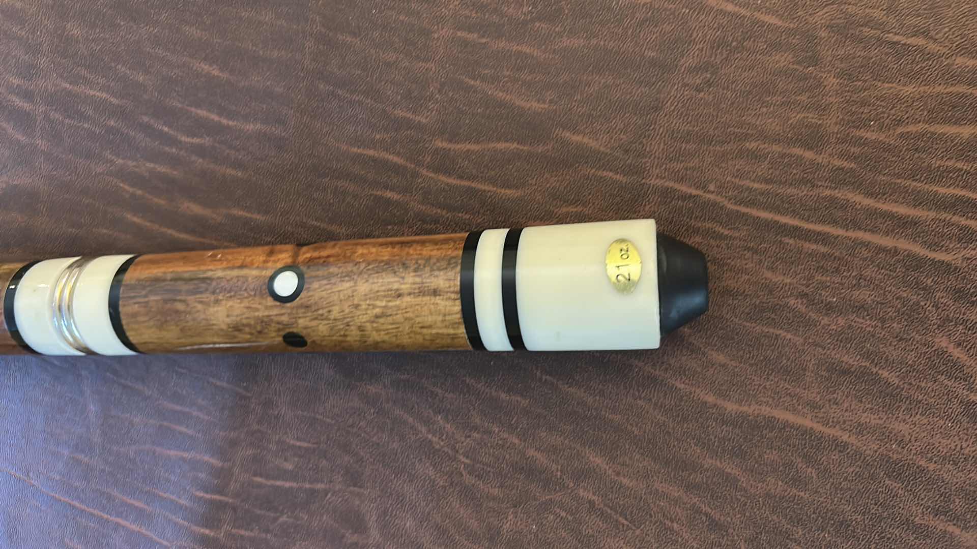 Photo 1 of BILLIARDS POOL CUE 21oz