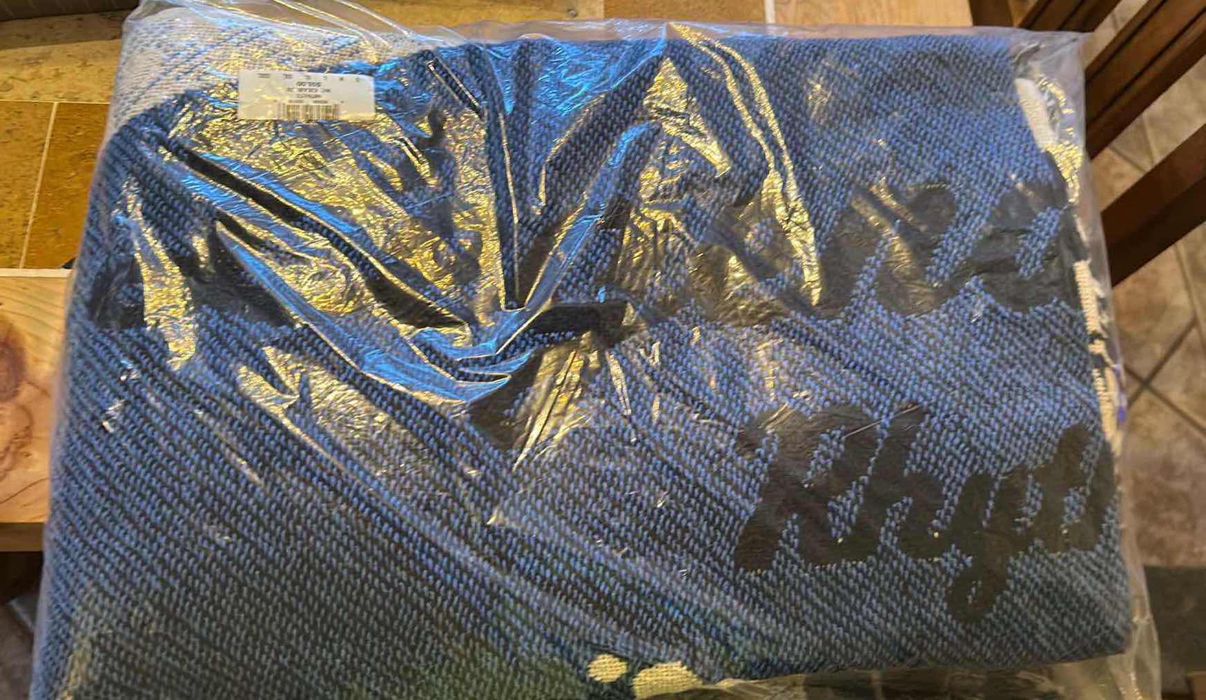 Photo 1 of BLUE CREAM THROW W FRINGE