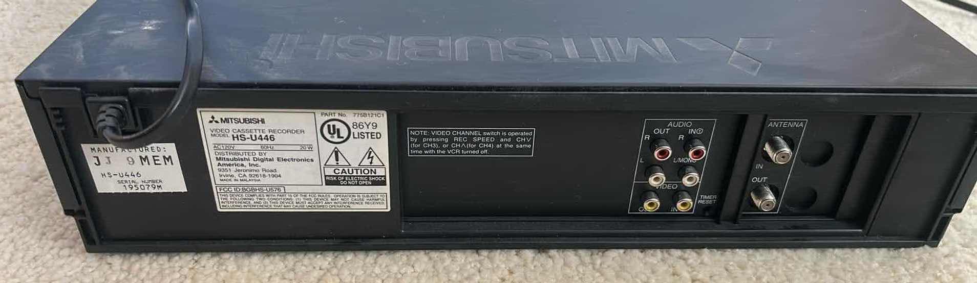 Photo 1 of MITSUBISHI HS- U446 VCR