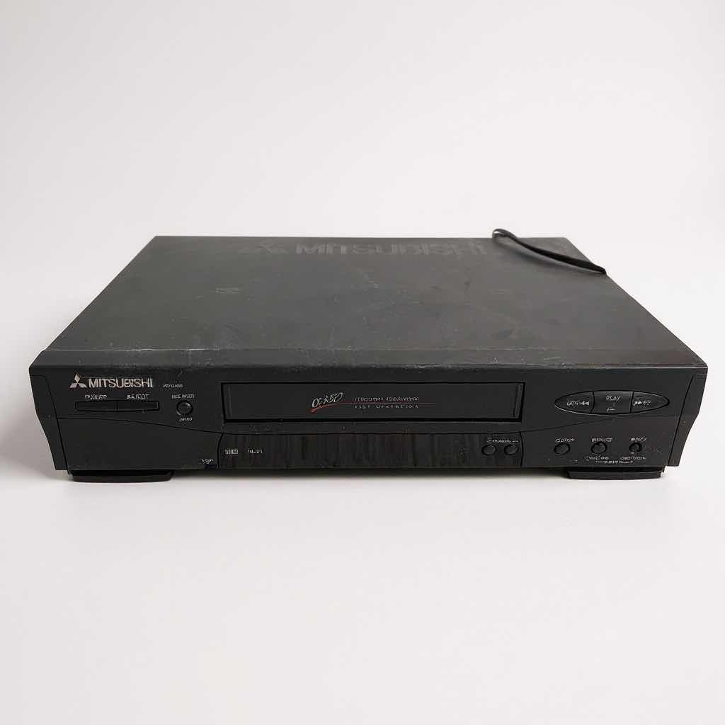 Photo 1 of MITSUBISHI HS- U446 VCR