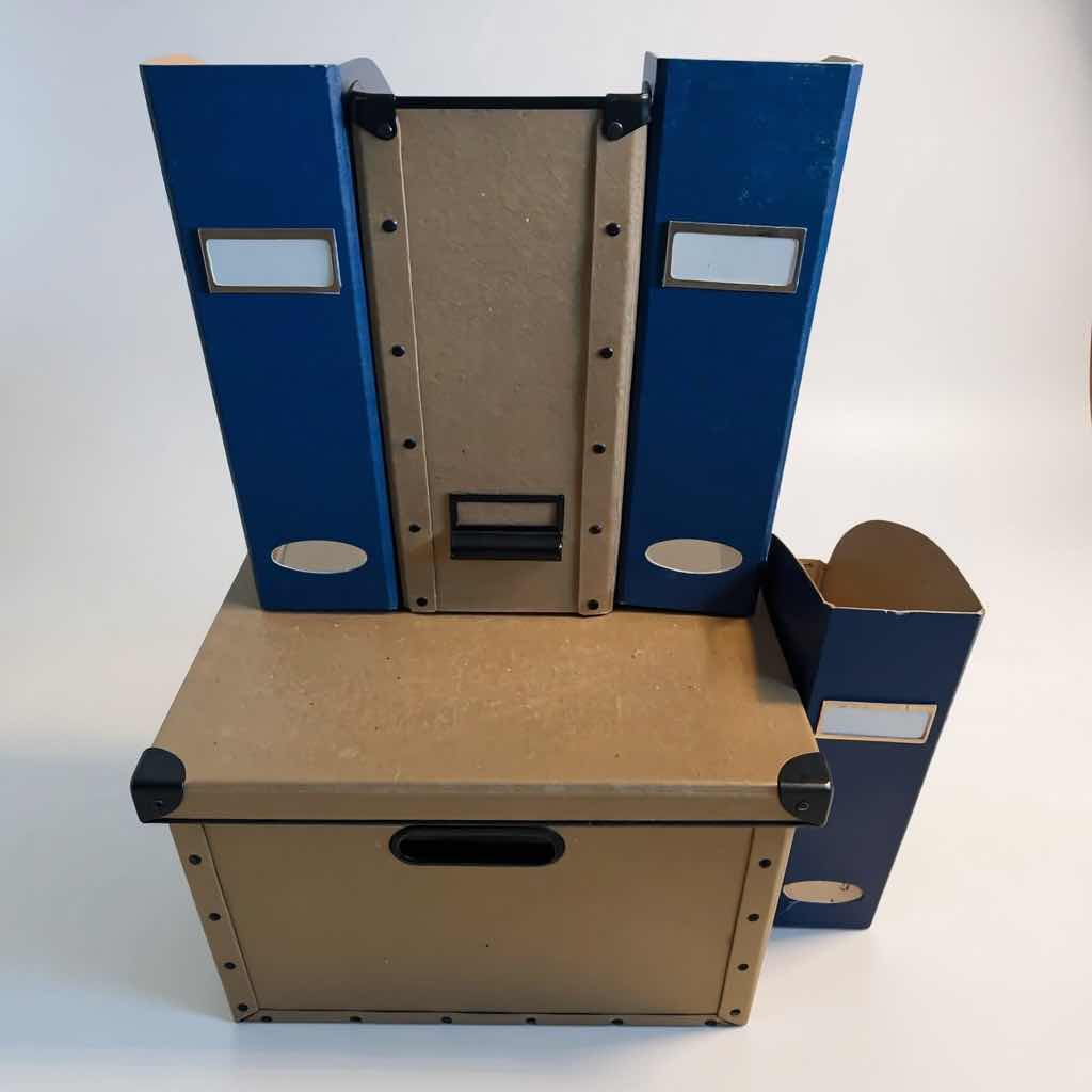 Photo 1 of 4 MEMO HOLDERS 1 STORAGE BOX