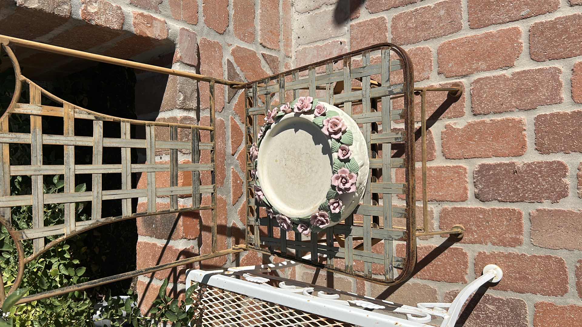 Photo 1 of OUTDOOR CHAIR TABLE W CERAMIC POT