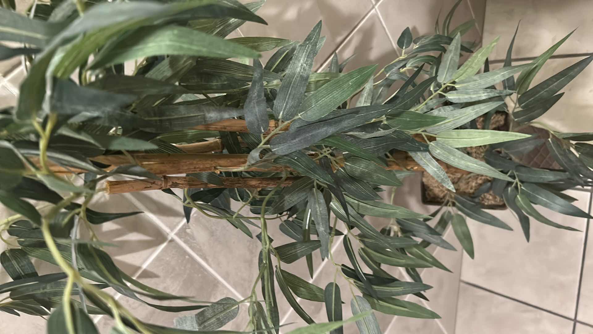 Photo 1 of ARTIFICIAL BANBOO TREE IN SWUARE RESI N POT 36"