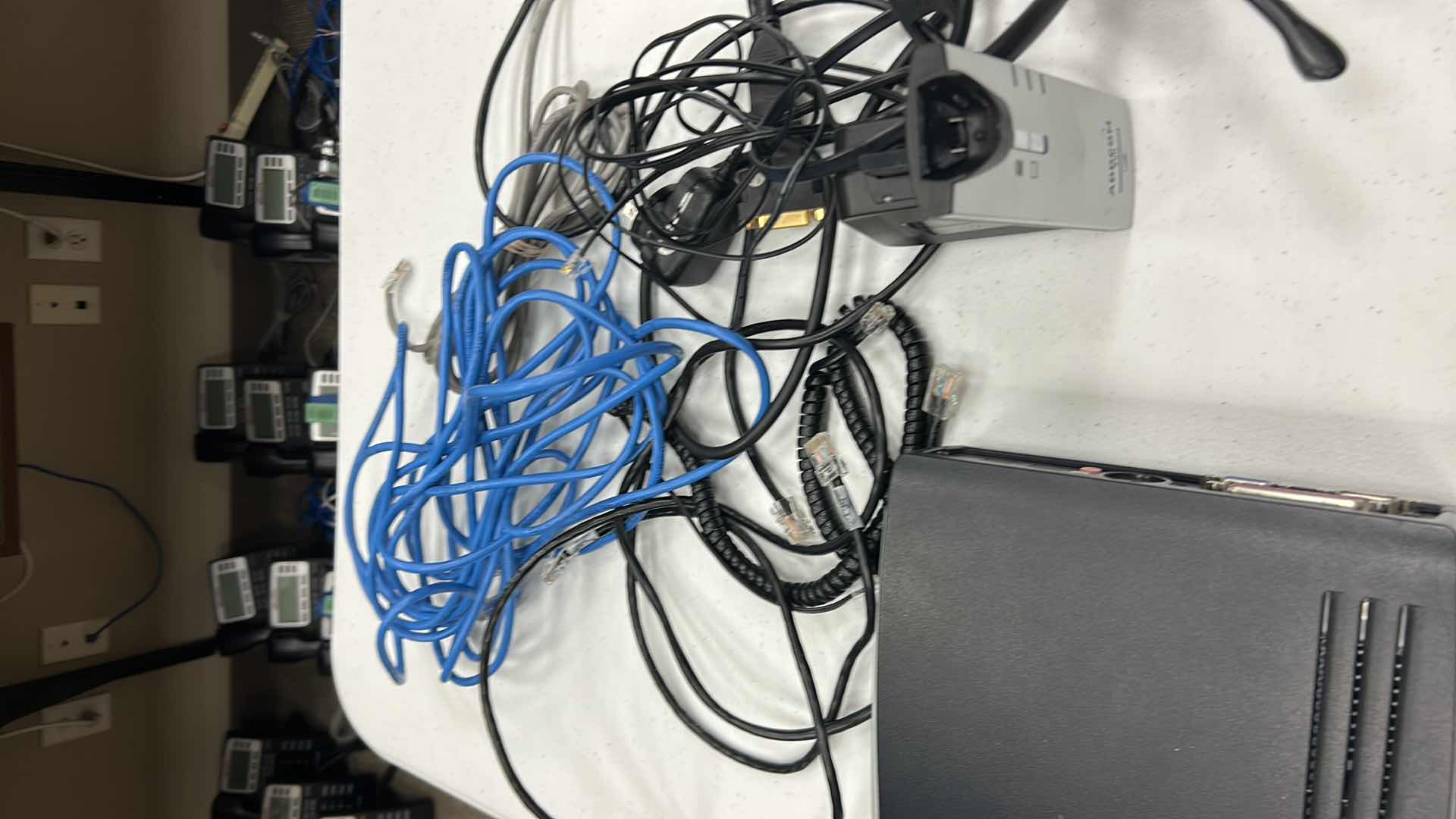 Photo 1 of COMPAQ THIN CLIENT AND ADDCOM HEADSET