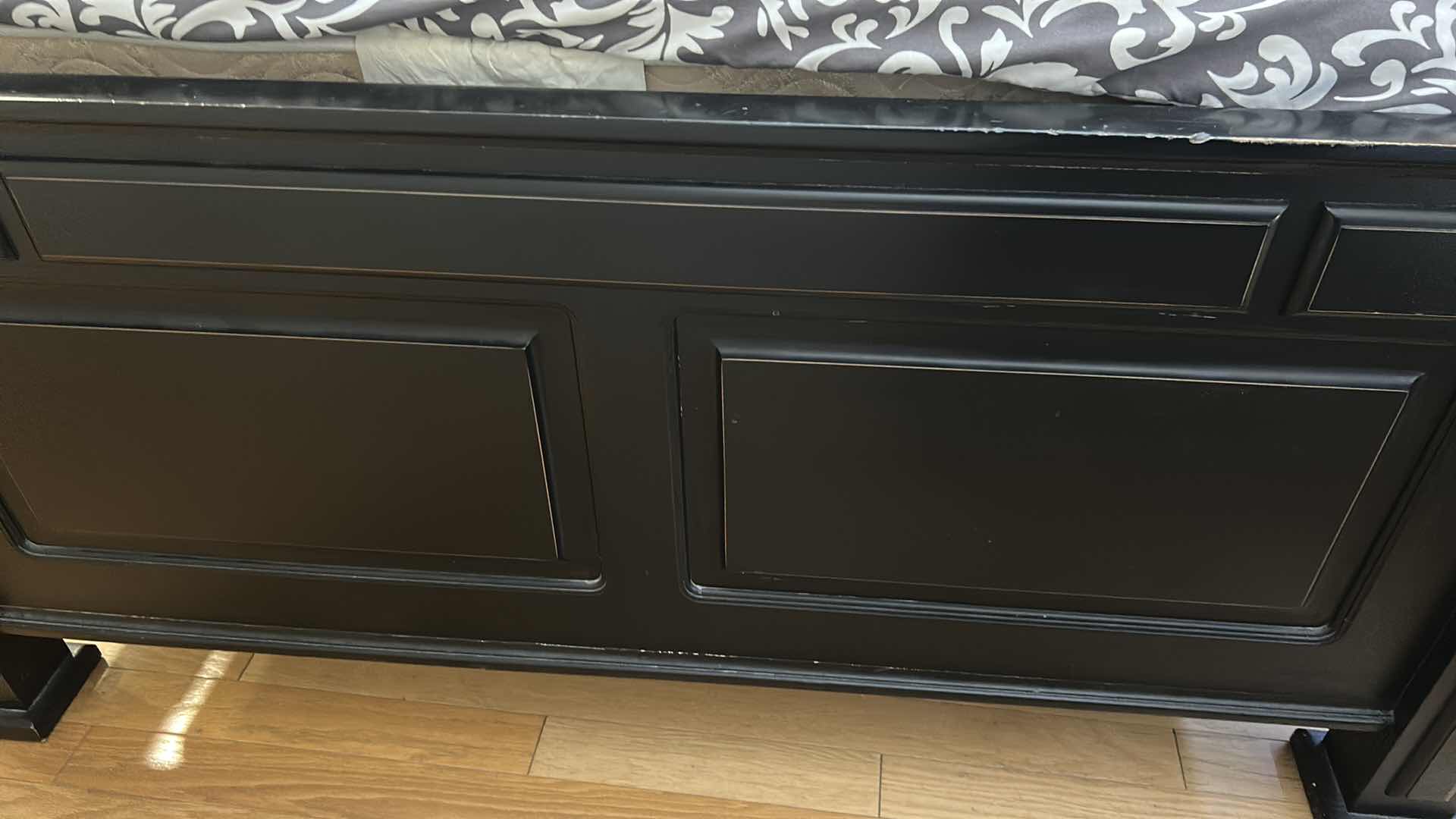 Photo 1 of CLASSIC FURNITURE TAMARACK BLACK WOOD PANEL B D FRAME ONLY MATTRESS NOT INCLUDED 64" X 85"