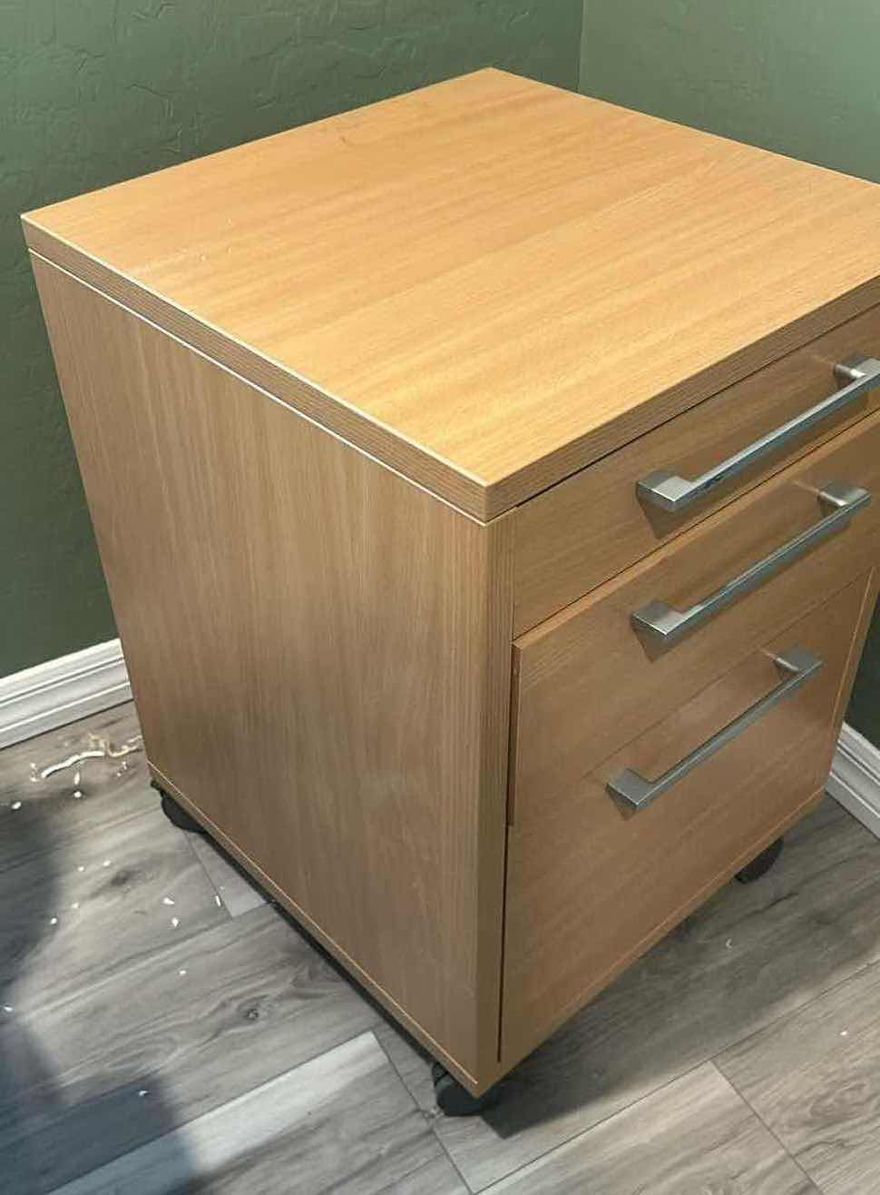 Photo 1 of MOBILE 3 DRAWER FILING CABINET 19" X 19" H 27"