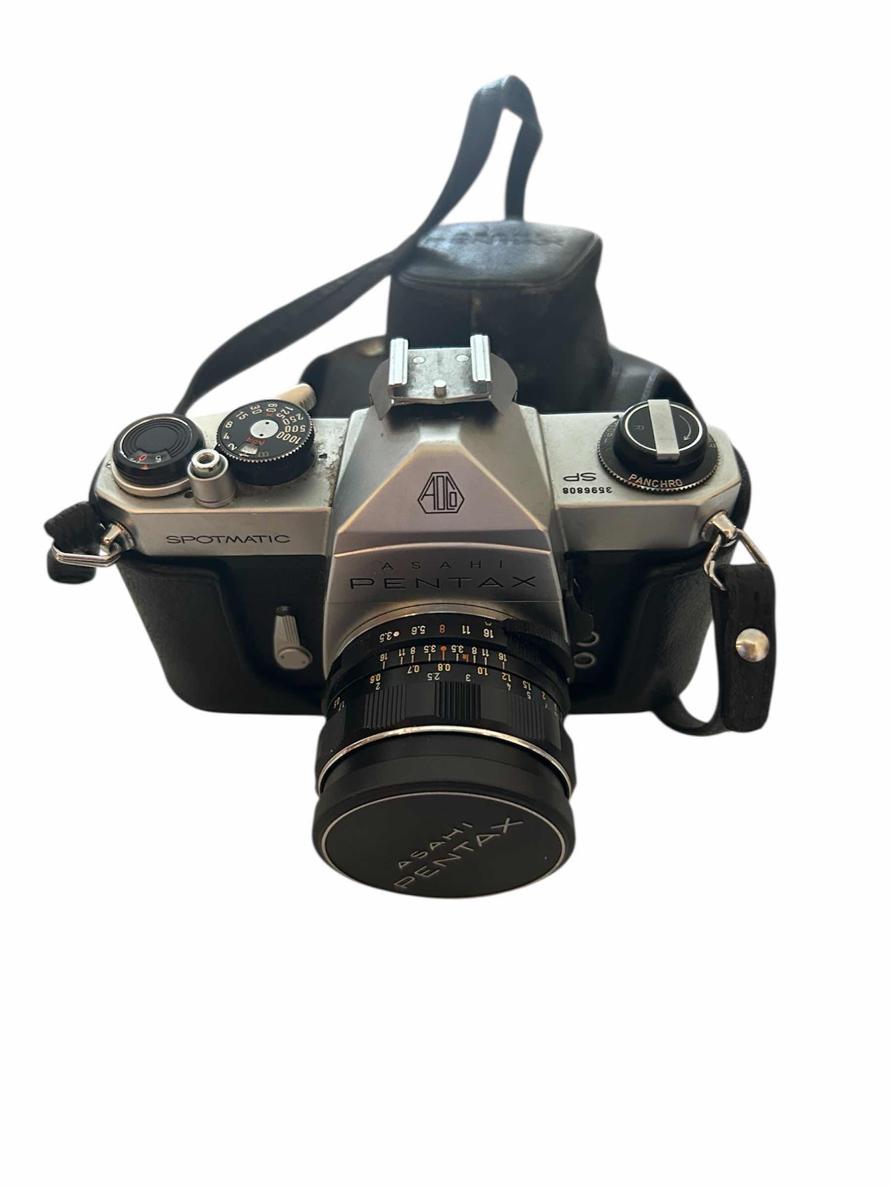 Photo 1 of ASAHI PENTAX SPOTMATIC SP 35 mm FILM CAMERA W M42 screw mount lens