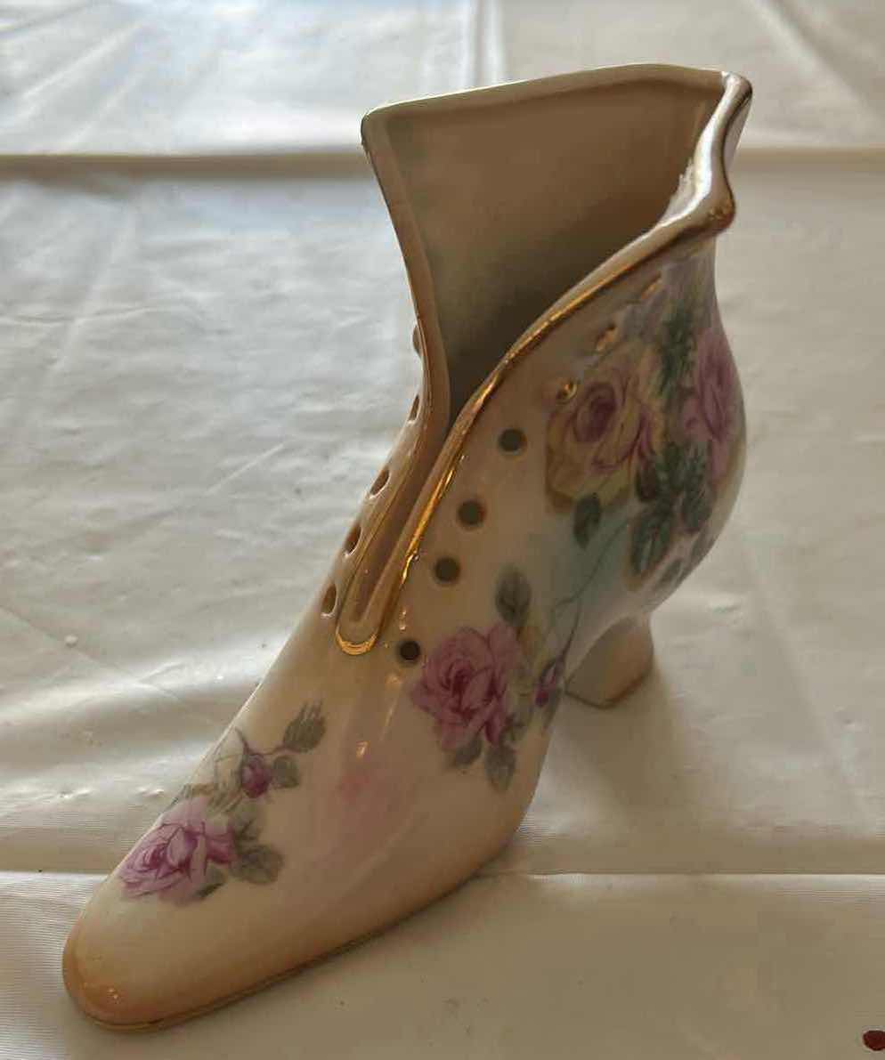 Photo 1 of 4- COLLECTABLE MINIATURE GLASS AND PORCELAIN SHOES