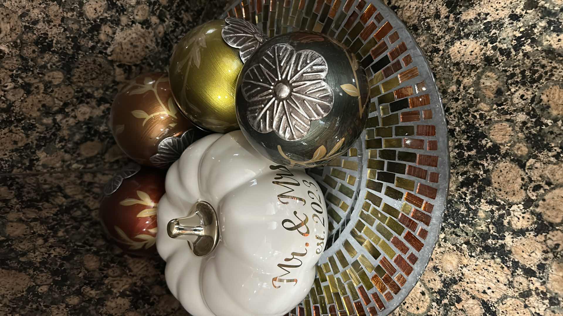 Photo 1 of AUTUMN PUMPKINS PLATE