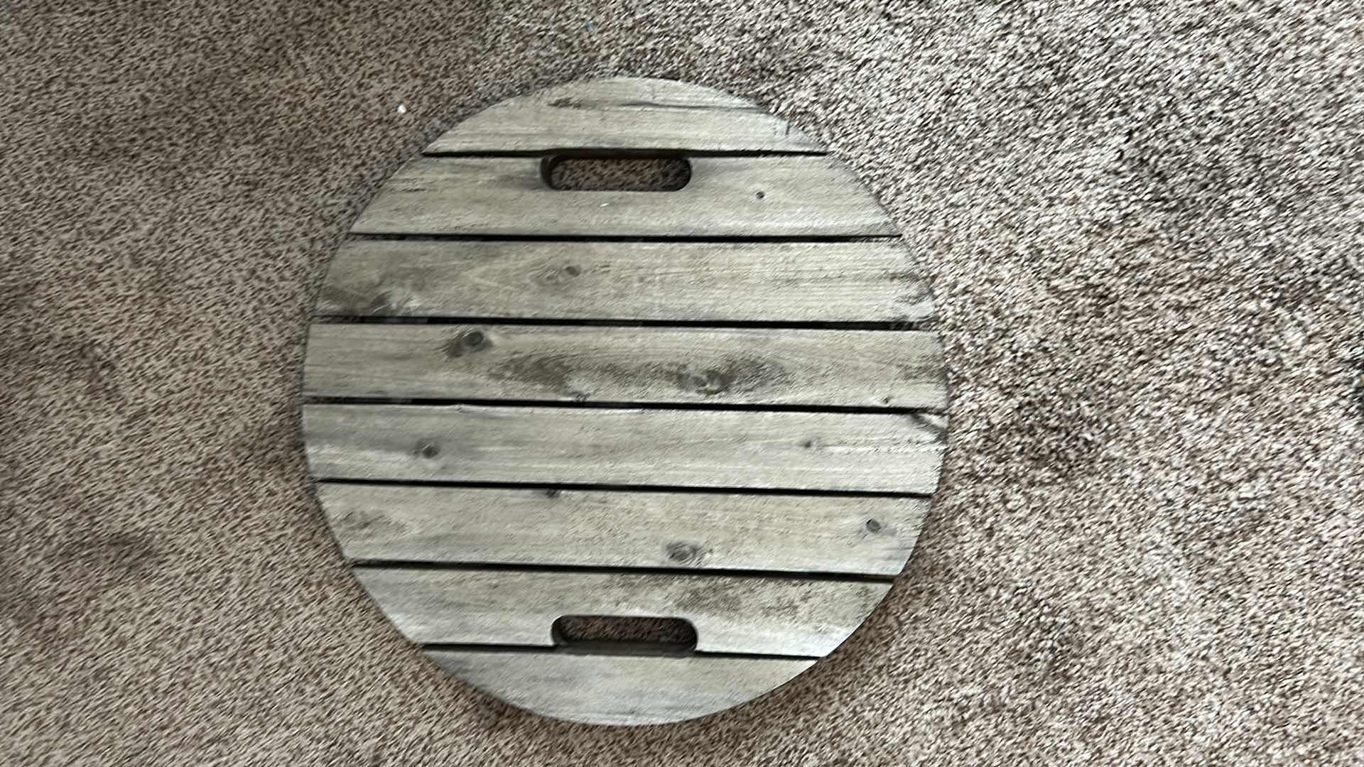 Photo 1 of THOMASVILLE OUTDOOR TABLE H 18"