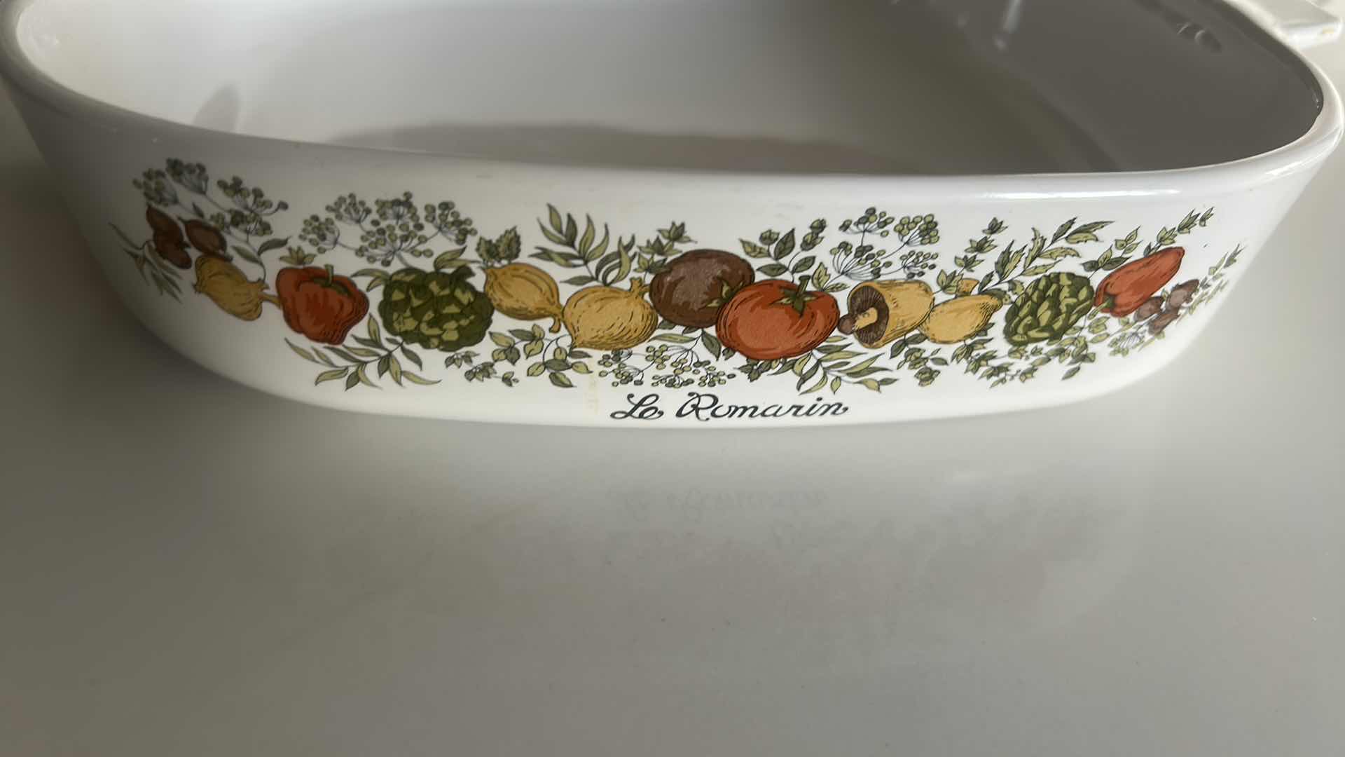 Photo 1 of VINTAGE CORNINGWARE 10" CASSEROLE DISH " SPICE OF LIFE" SPECIFICALLY LE ROMARIN W LID