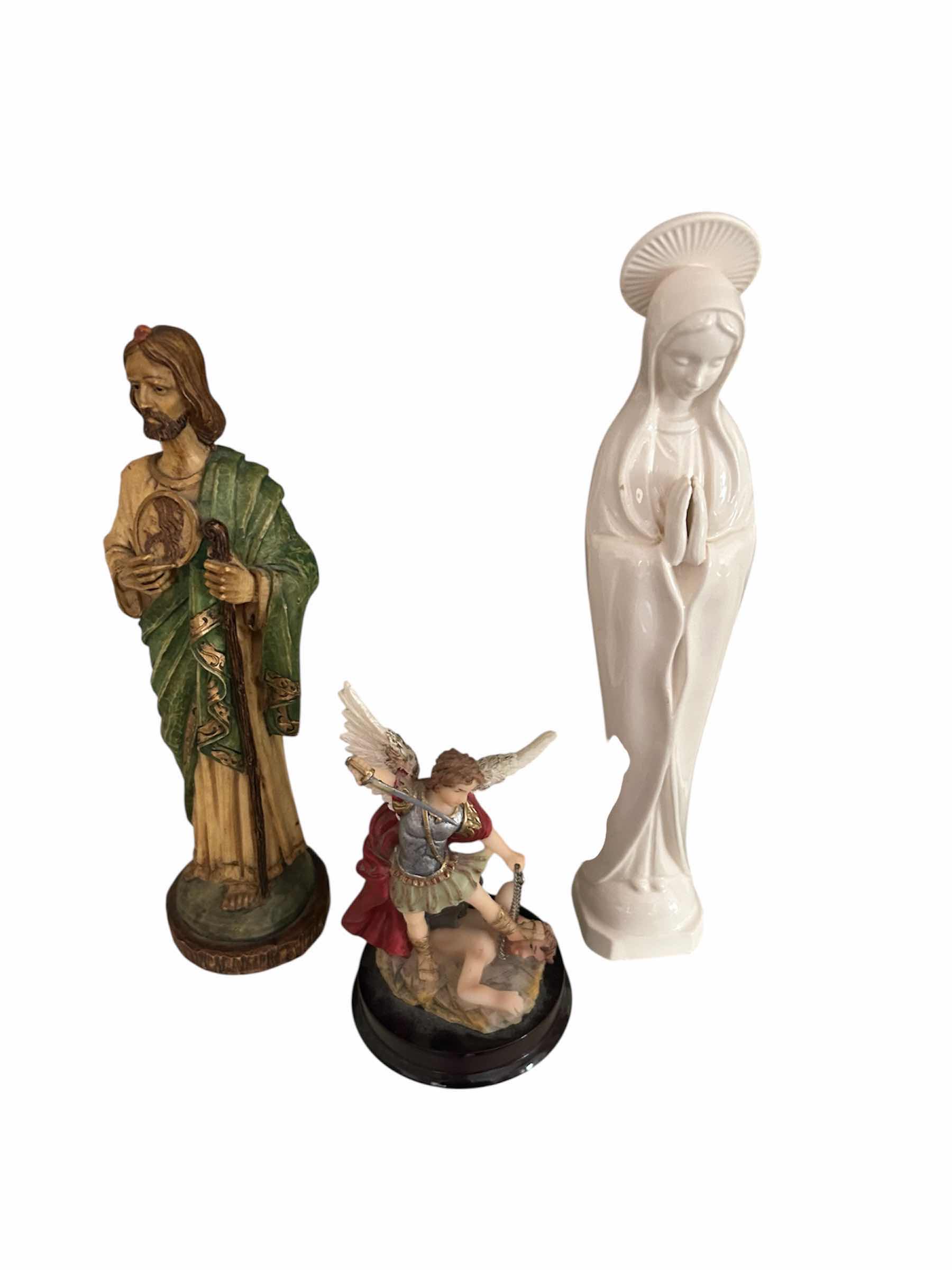 Photo 1 of 3- RELIGIOUS STATUES H 10"