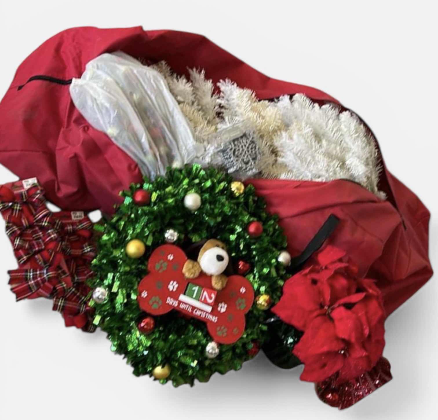 Photo 1 of CHRISTMAS DECOR