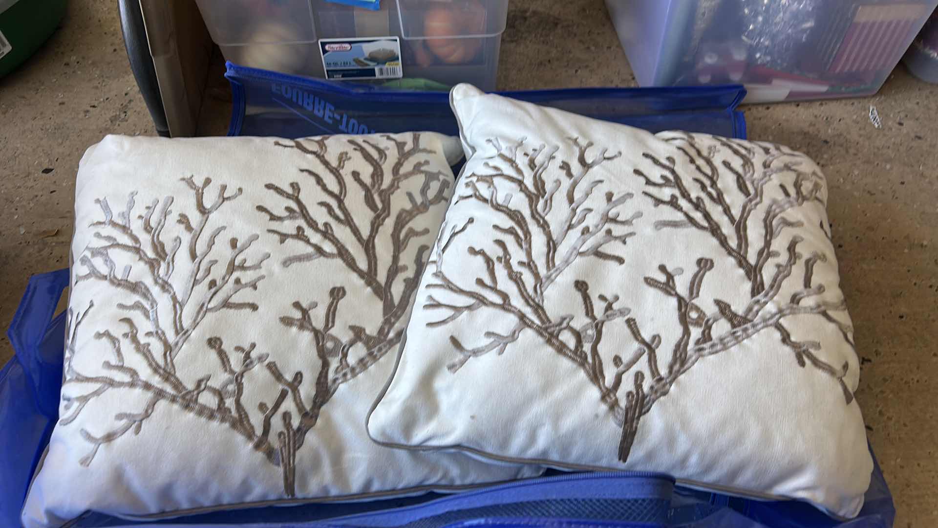 Photo 1 of 2 DECORATIVE TOSS PILLOWS