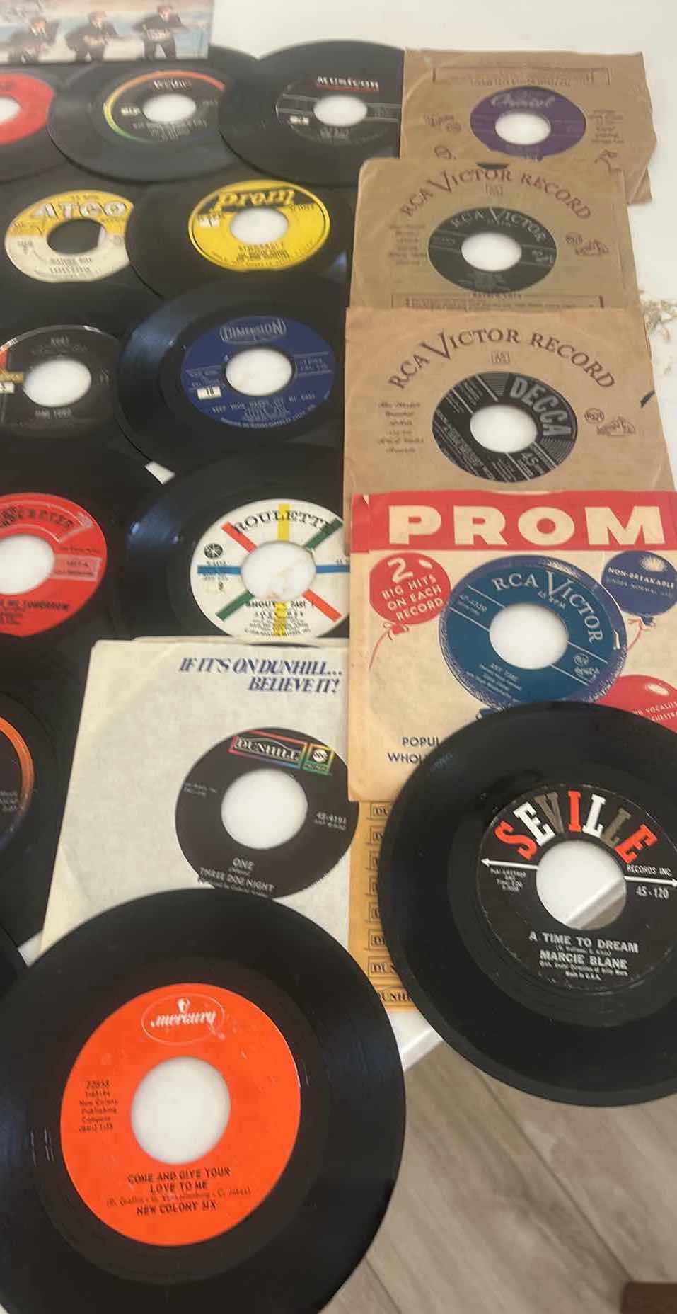 Photo 1 of 30- VINTAGE 45 RPM VINYL RECORDS BY SEVERAL ARTISTS 1950's and 1960's.