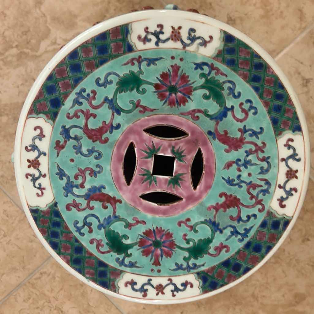 Photo 1 of CHINESE FAMILLE VERTE PORCELAIN GARDEN SEAT H 20"