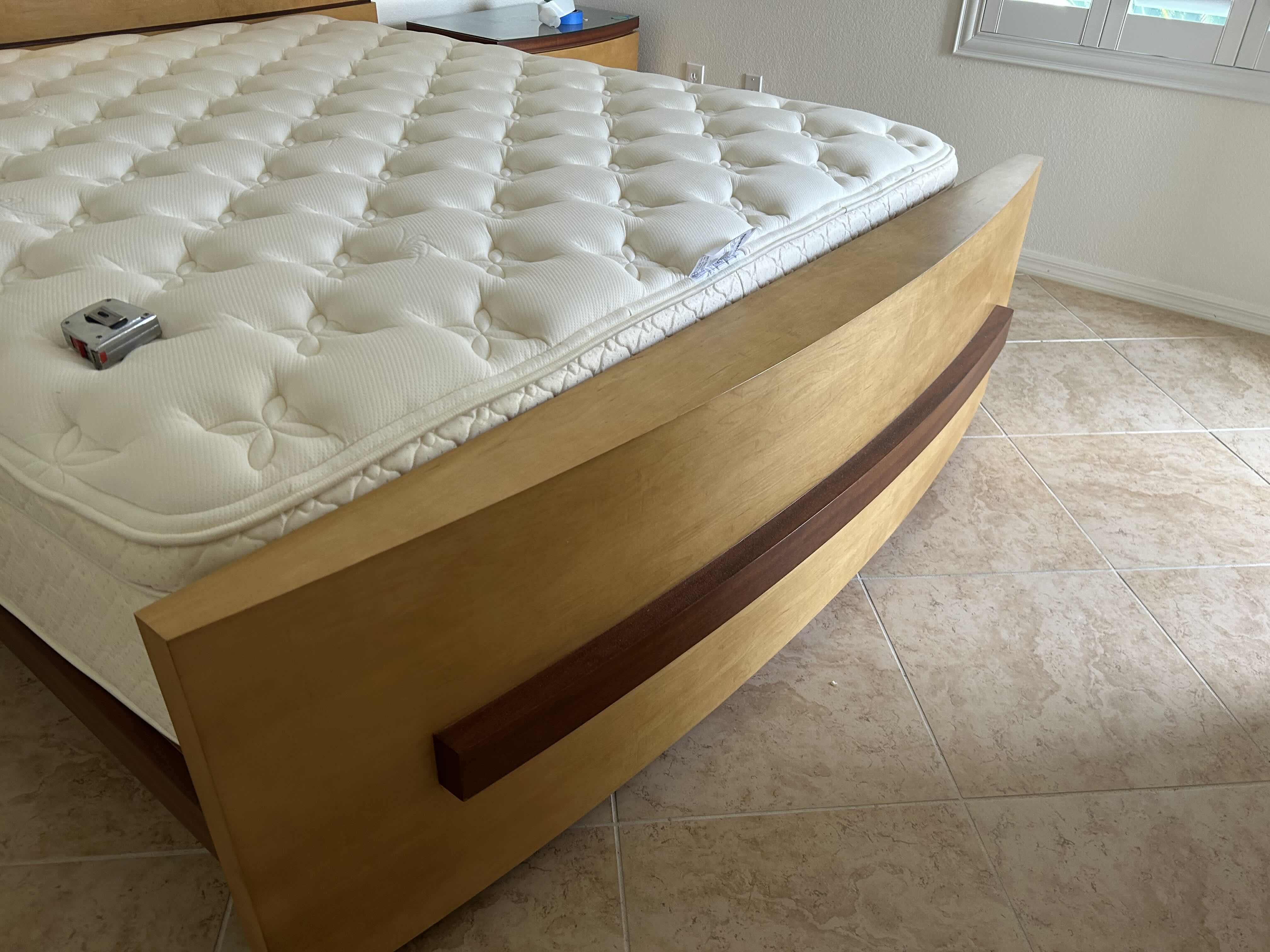 Photo 1 of CONTEMPORARY WOODEN PLATFORM KING BED CURVED FOOTBOARD AND MATCHING HEADBOARD W HORIZONTAL SLATS FROSTED GLASS ACCENT