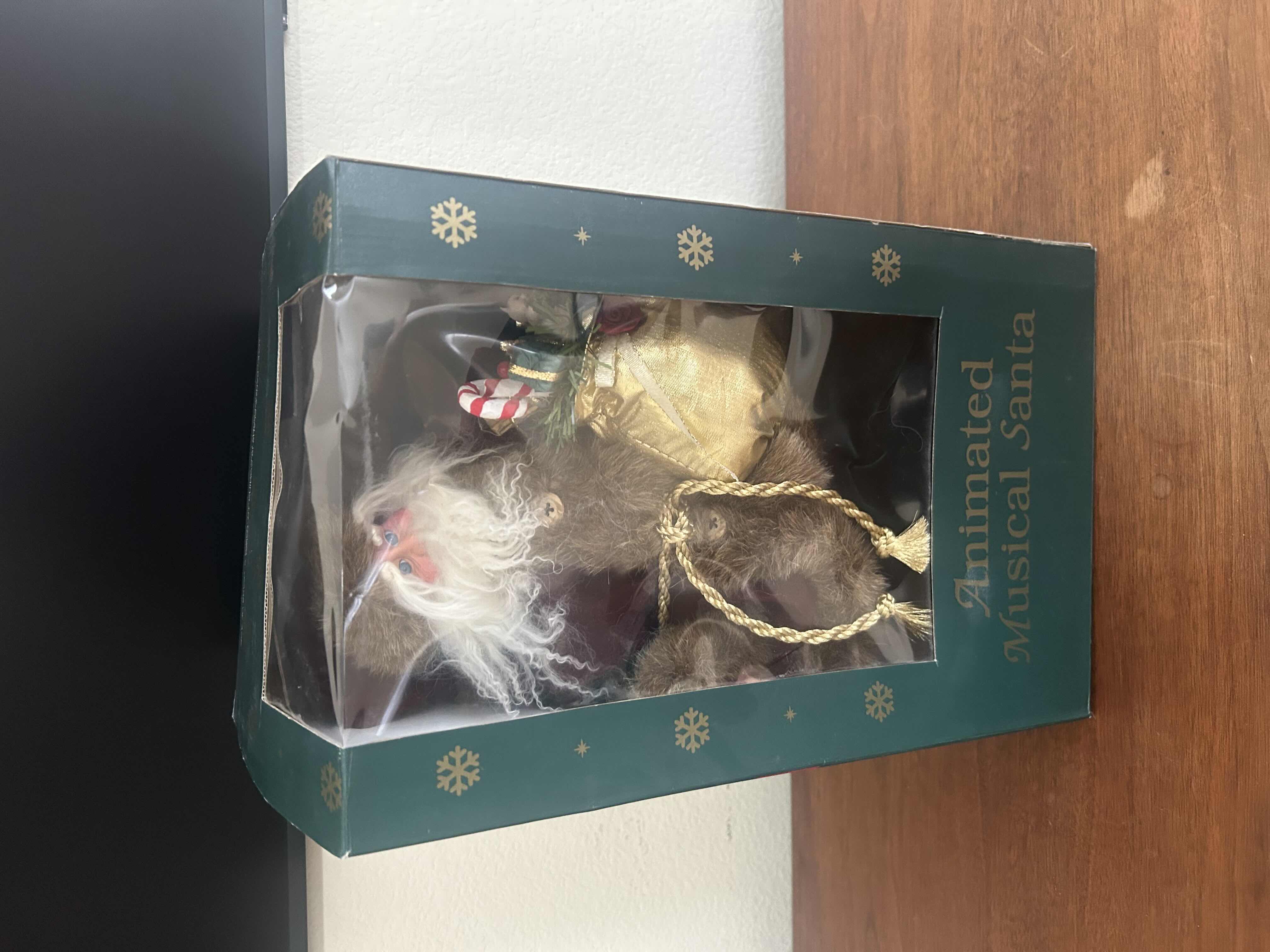 Photo 1 of MUSICAL MOUNTAIN SANTA