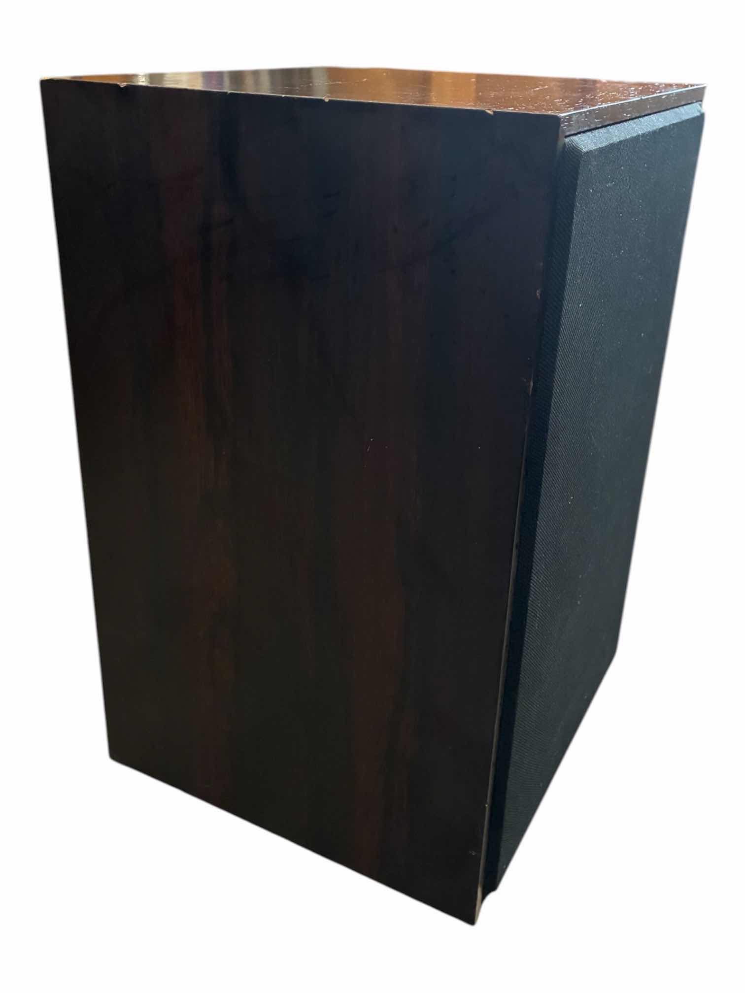 Photo 1 of ROLAND MONITOR SPEAKER MA-100