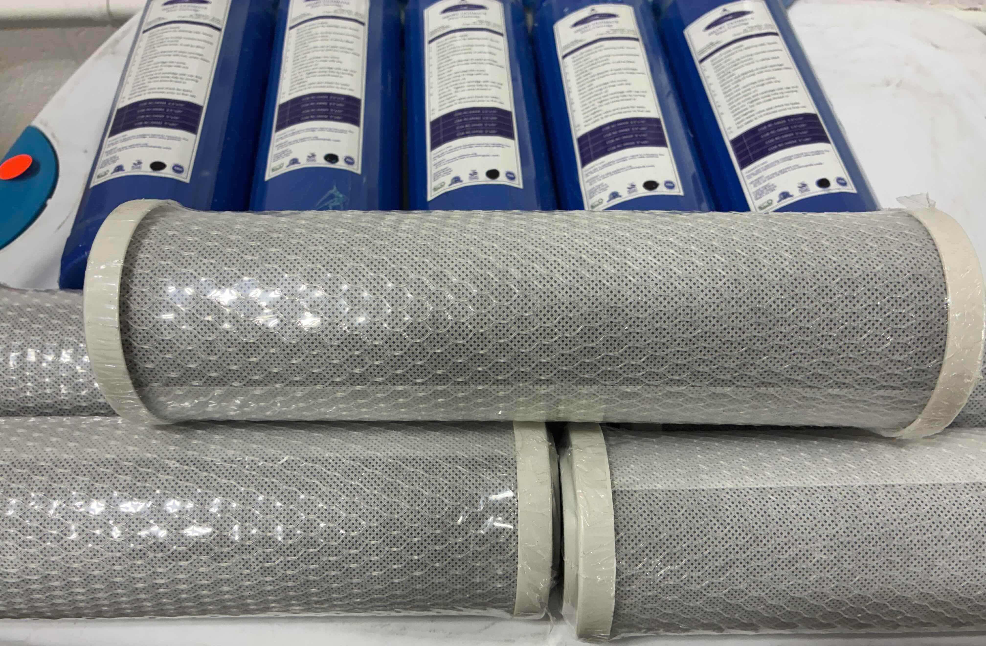 Photo 1 of NEW CRYSTAL GUEST PLEATED CELLULOSE SEDIMENT CARTRIDGE WATER FILTERS (5) & CRYSTAL GUEST ULTIMATE FILTER CARTRIDGE WATER FILTER W GENERIC WATER FILTERS (5)