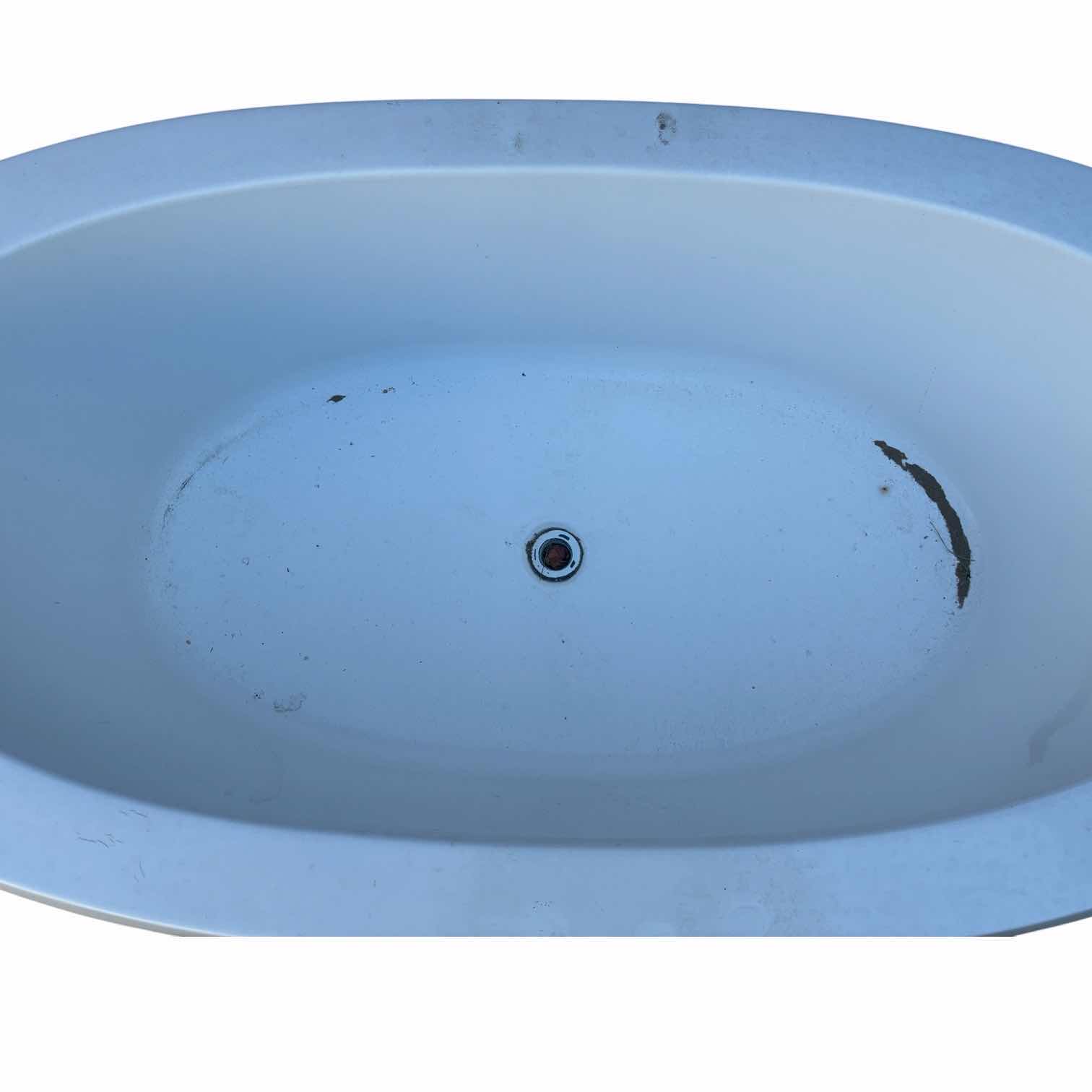 Photo 1 of MODERN FREE STANDING WHITE FIBERGLASS CENTER DRAIN HOT TUB 24“ X 35“ H22”
