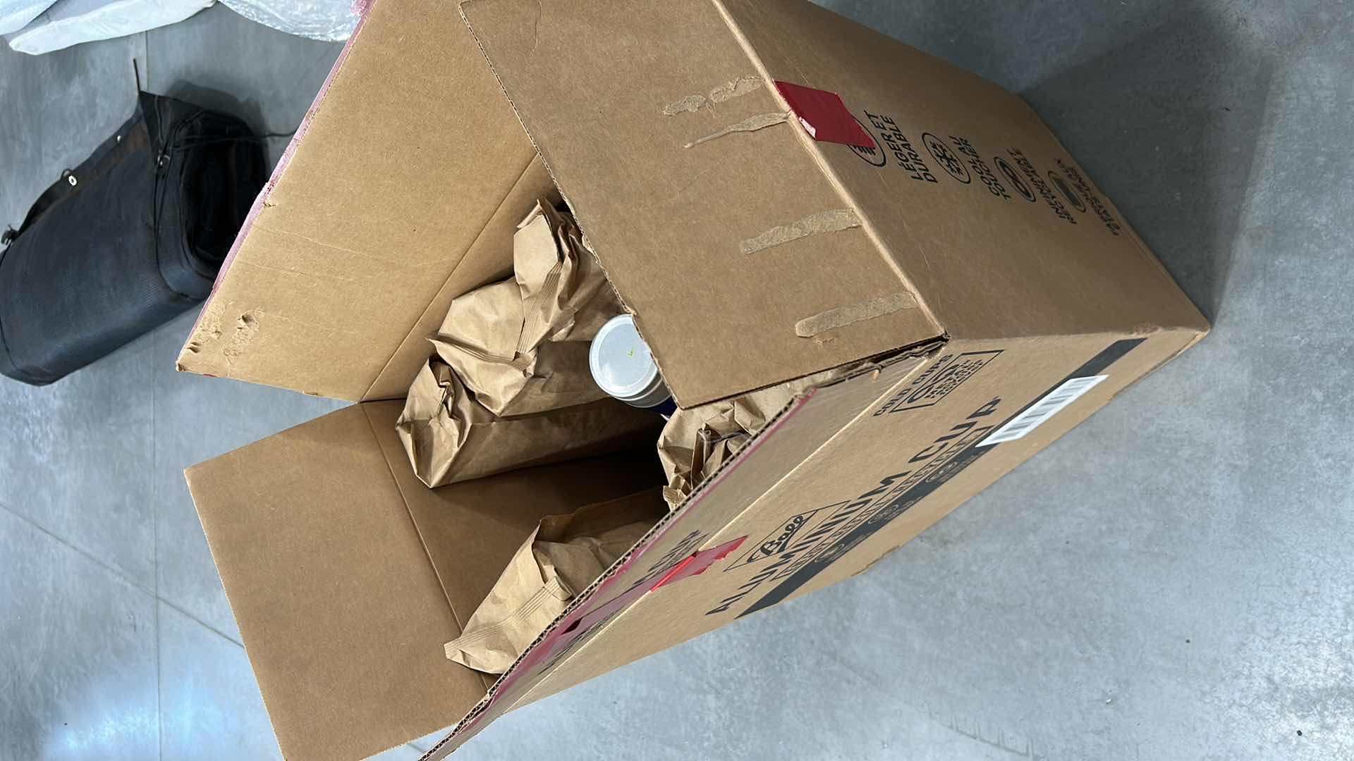 Photo 1 of 1 CASE BALL ALUMINUM CUPS 600 COUNT