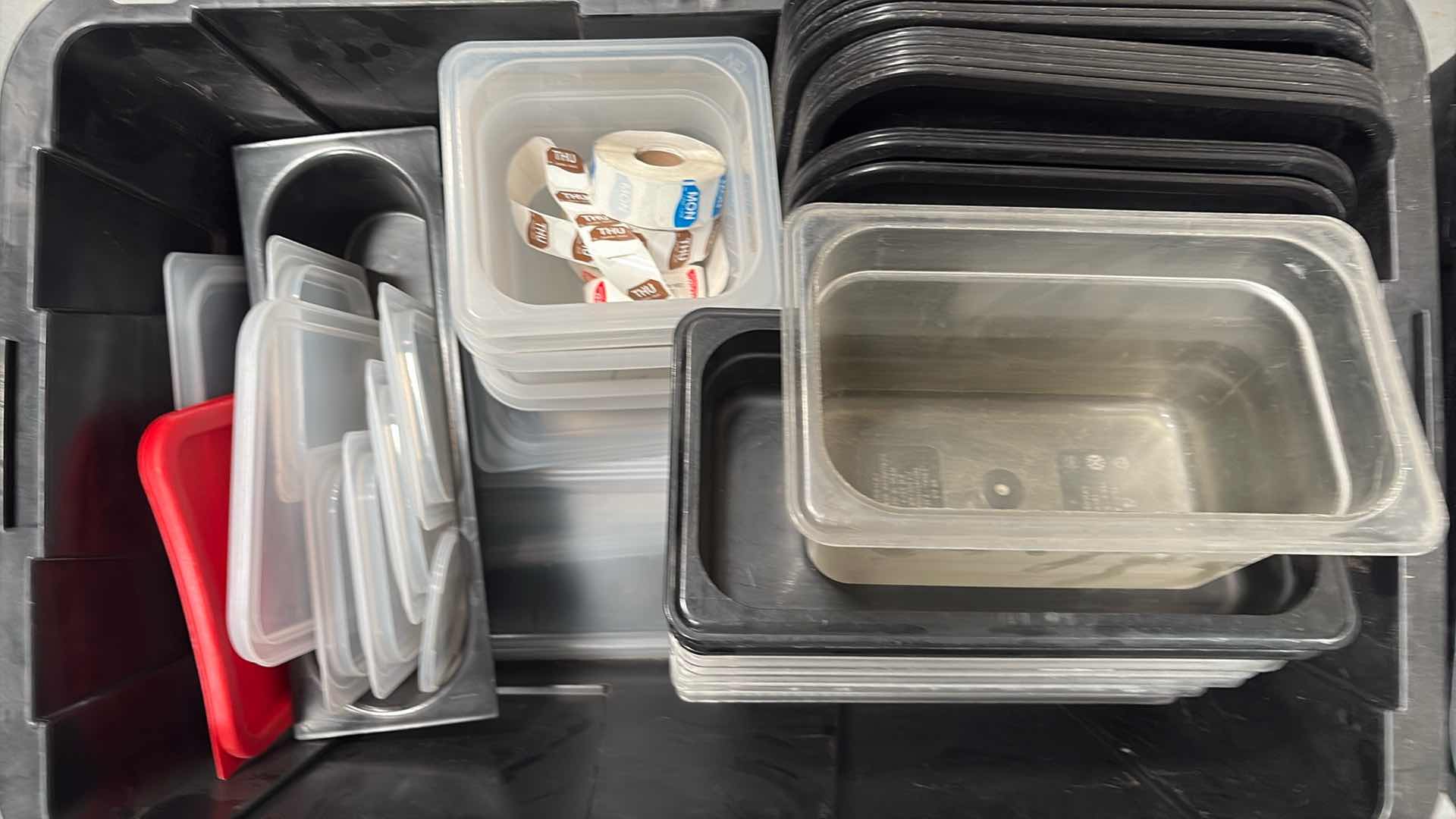 Photo 1 of CONTAINERS OF RESTAURANT-PLASTIC WARE