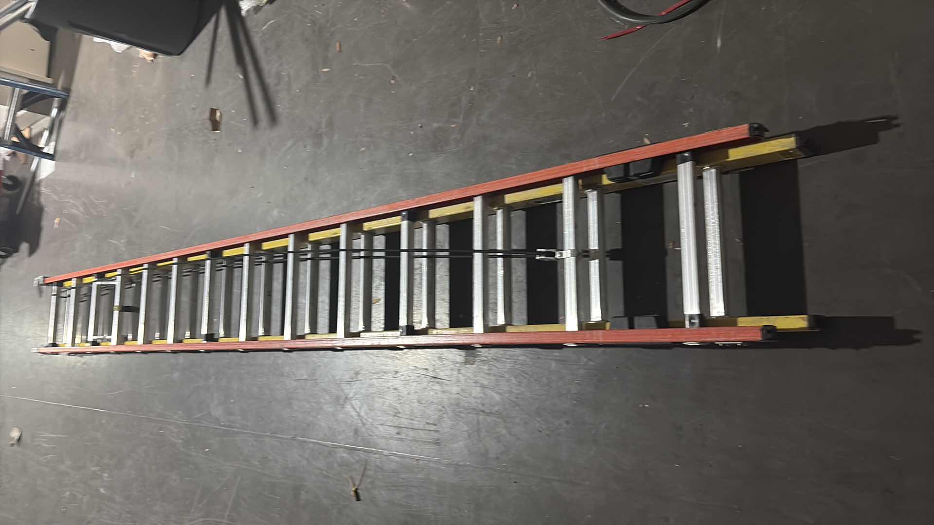 Photo 1 of 28' WERNER FIBERGLASS EXTENSION LADDER