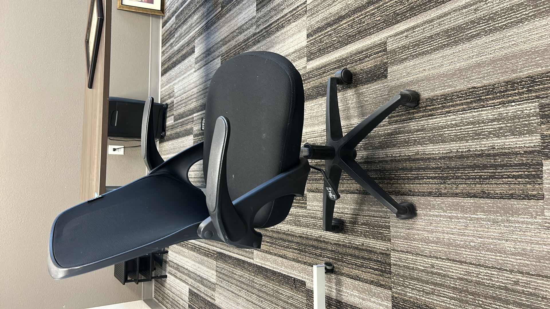 Photo 1 of HBADA BLACK OFFICE/DESK CHAIR