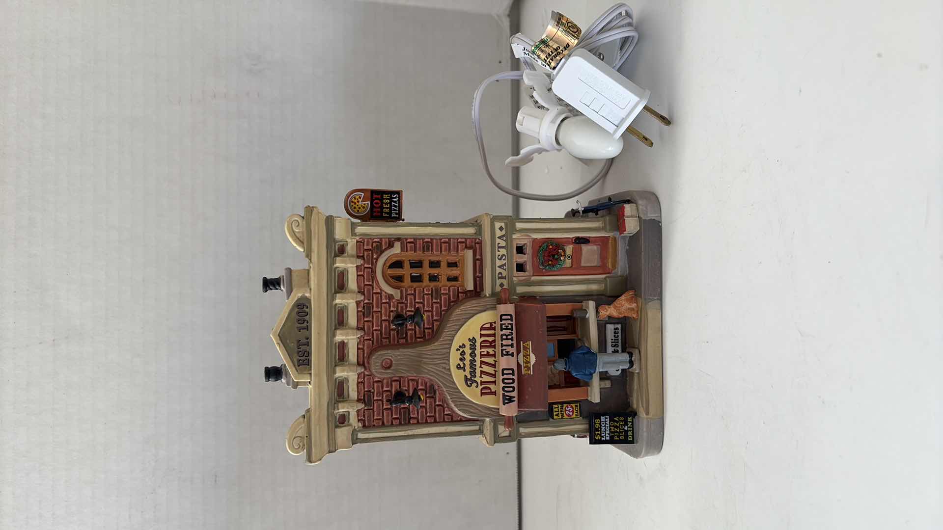 Photo 1 of LEMAX PORCELAIN LIGHTED BUILDING LEOS FAMOUS PIZZERIA