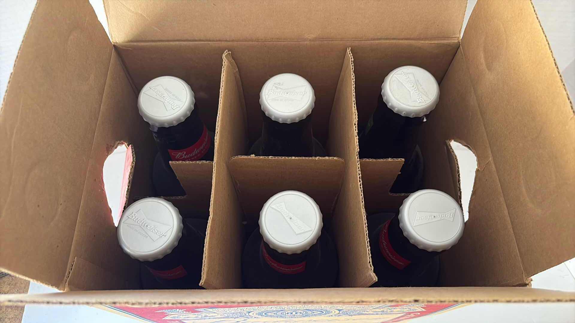 Photo 1 of Budweiser 2 ER BOTTLES 6 PACK