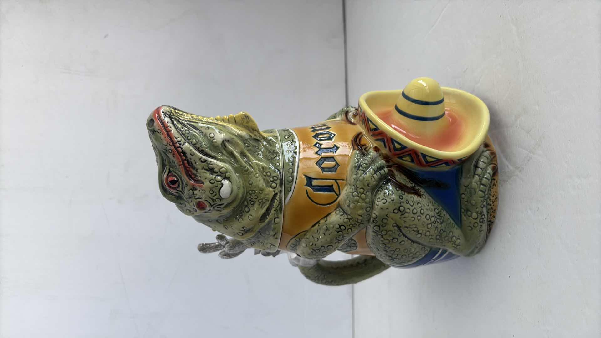 Photo 1 of CORONA IGUANA STEIN NO BOX
