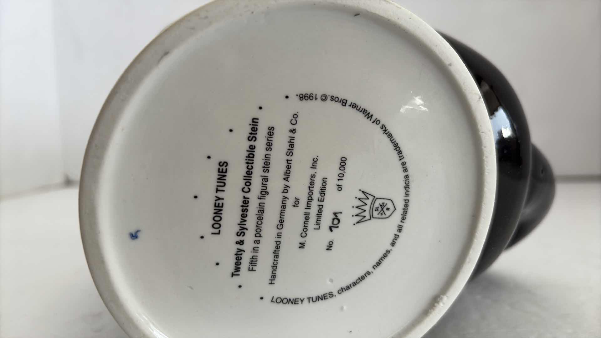 Photo 1 of LOONEY TUNES “TWEETY AND SYLVESTER COLLECTIBLE” STEIN