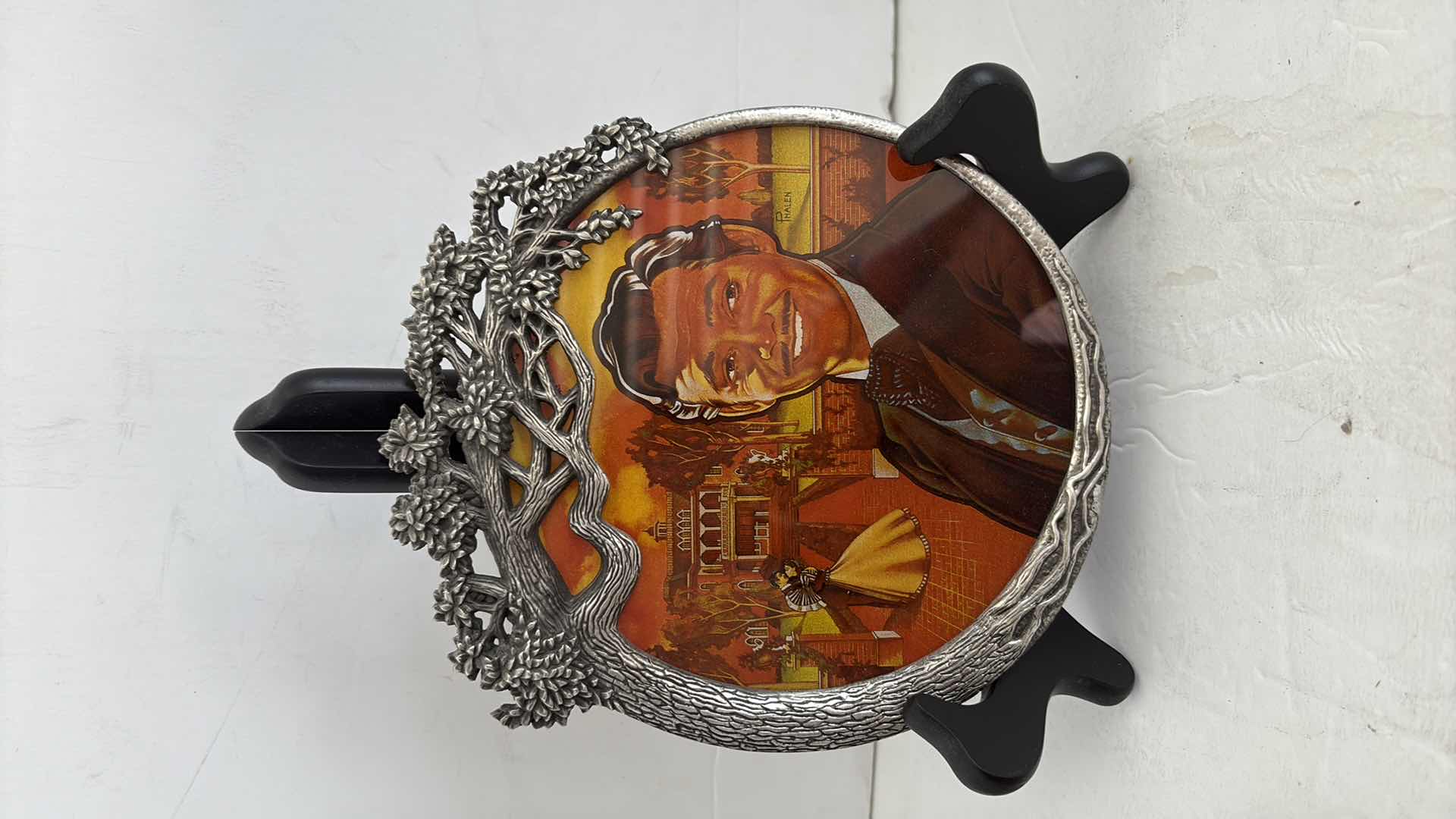 Photo 1 of GONE WITH THE WIND COMMEMORATIVE PLATES