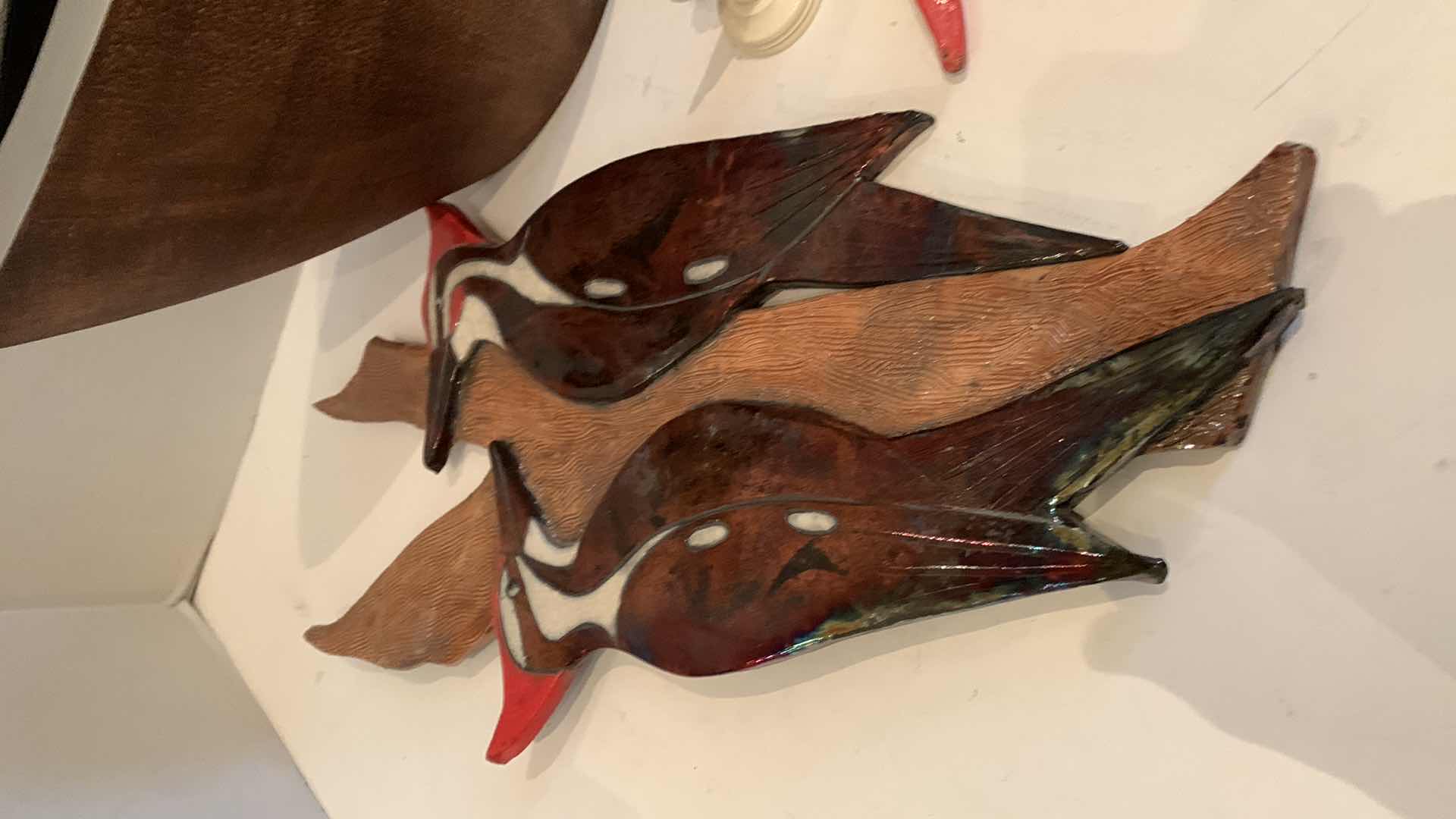 Photo 1 of A VASE AND BIRFD ARTWORK