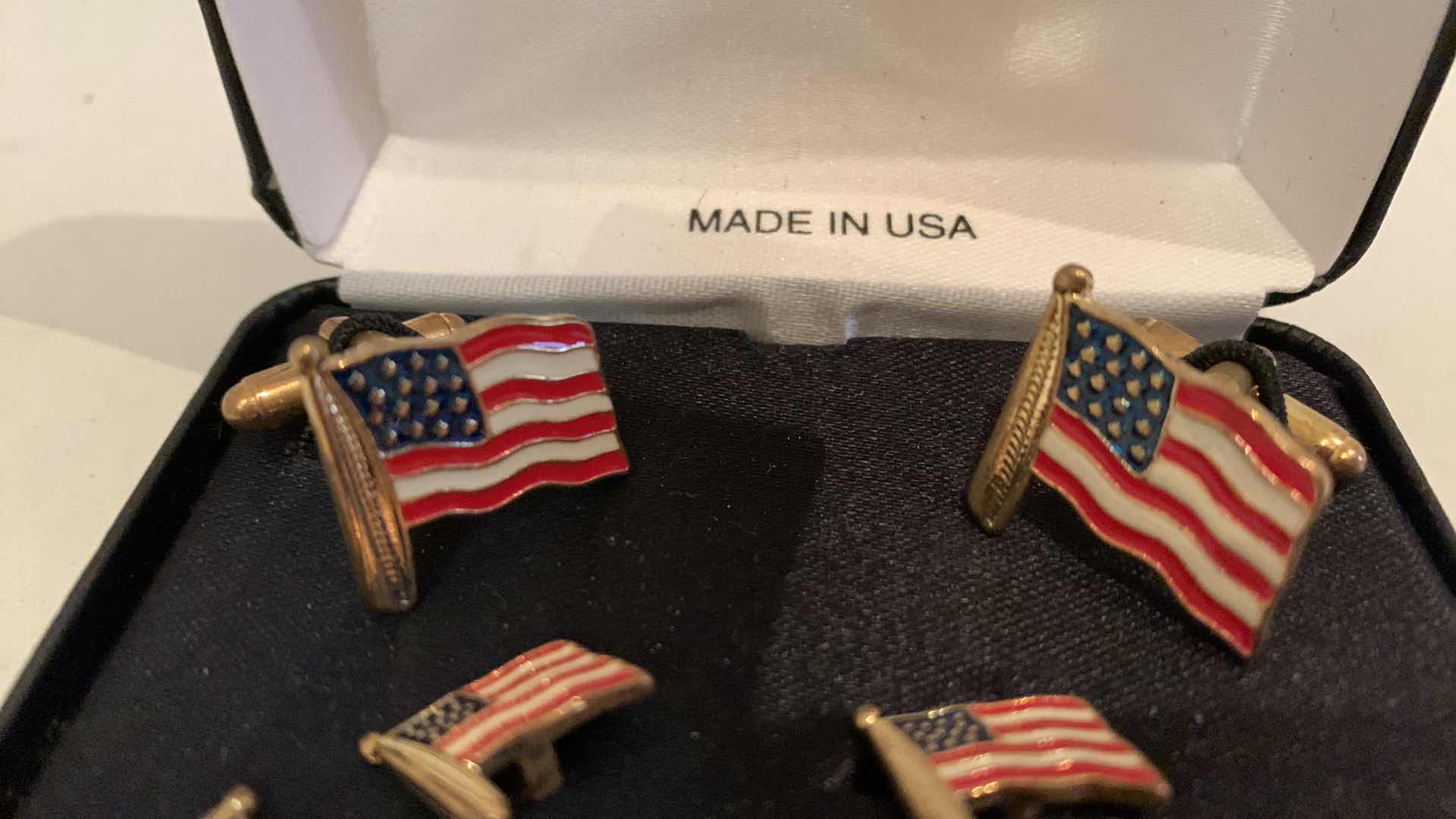 Photo 1 of JASCOT UNITED STATES FLAG CUFF LINKS AND STUD GOLD-TONE SET