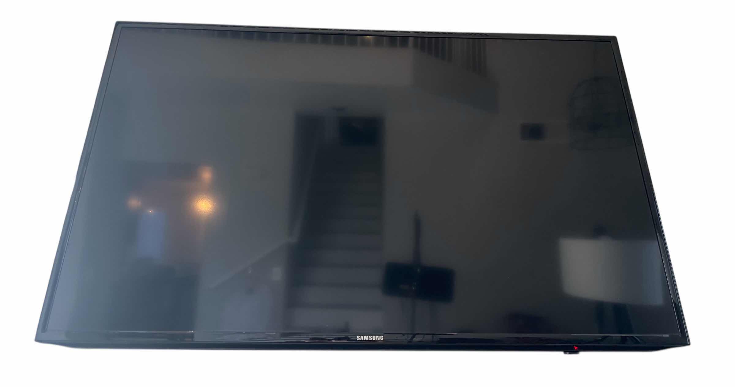 Photo 1 of 43" SAMSUNG TV W WALL MOUNT (NO REMOTE)
