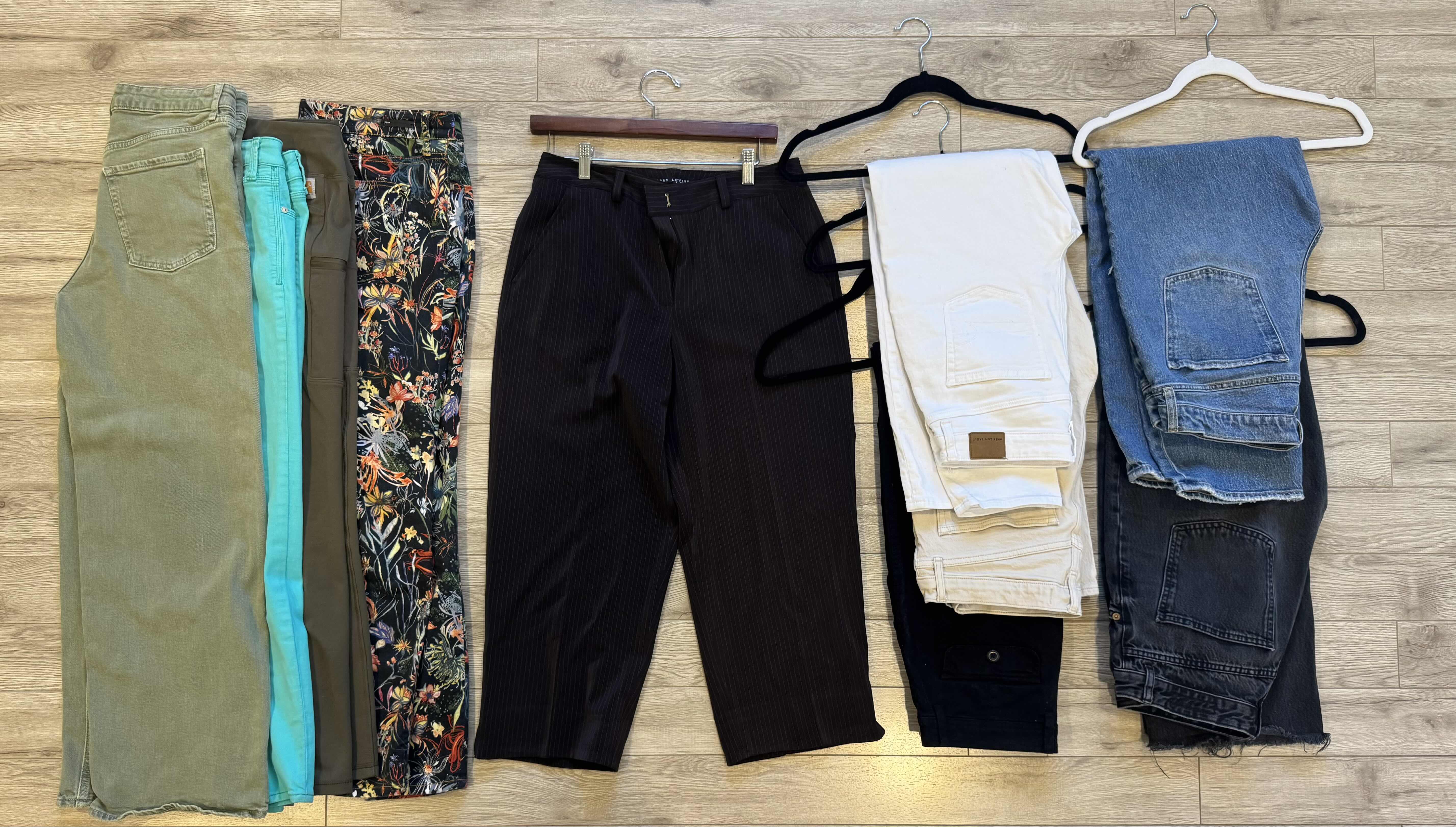 Photo 1 of 10 PAIRS-WOMEN'S PANTS  & JEANS (SIZE M/L)