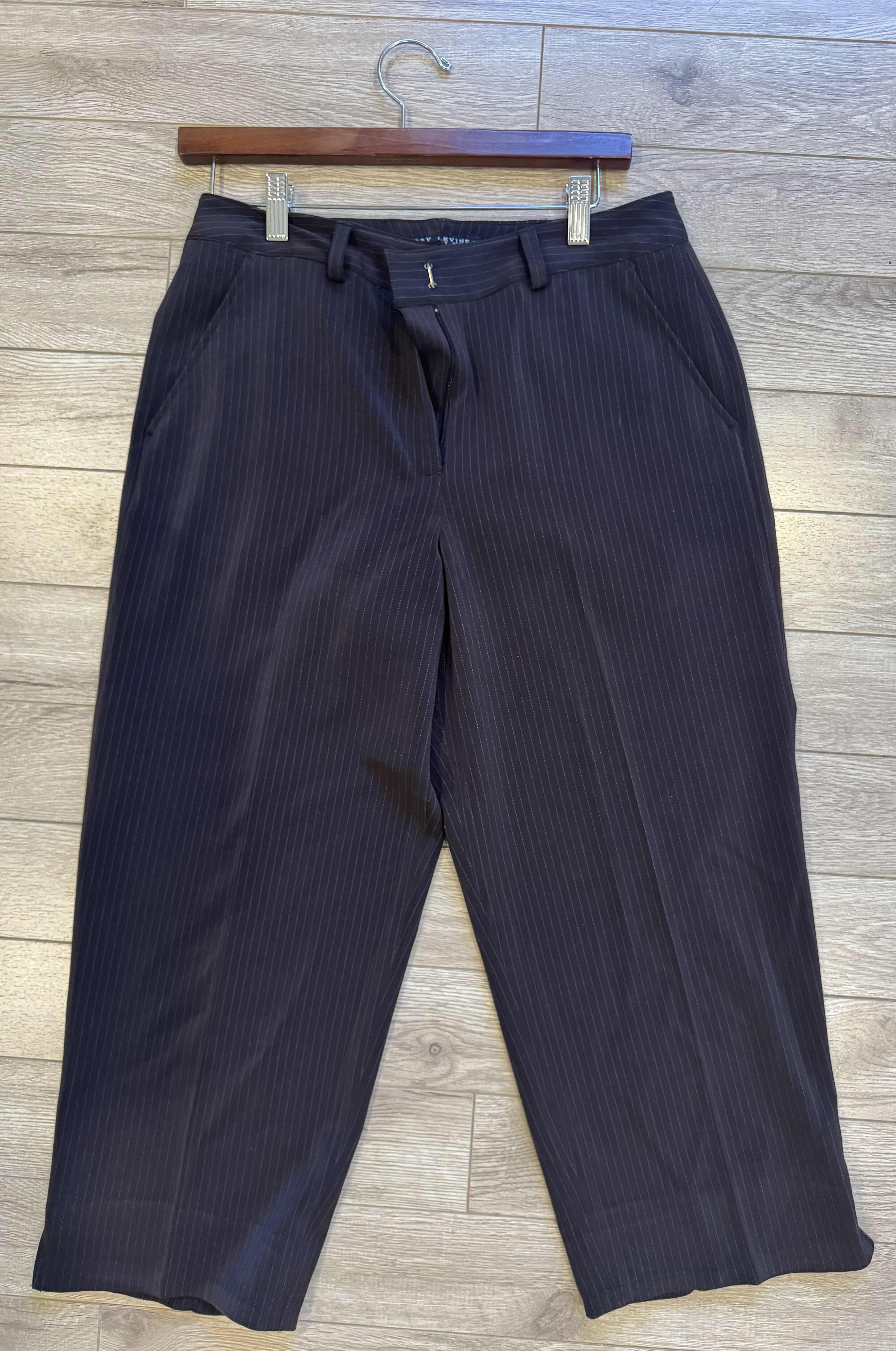 Photo 1 of 10 PAIRS-WOMEN'S PANTS  & JEANS (SIZE M/L)